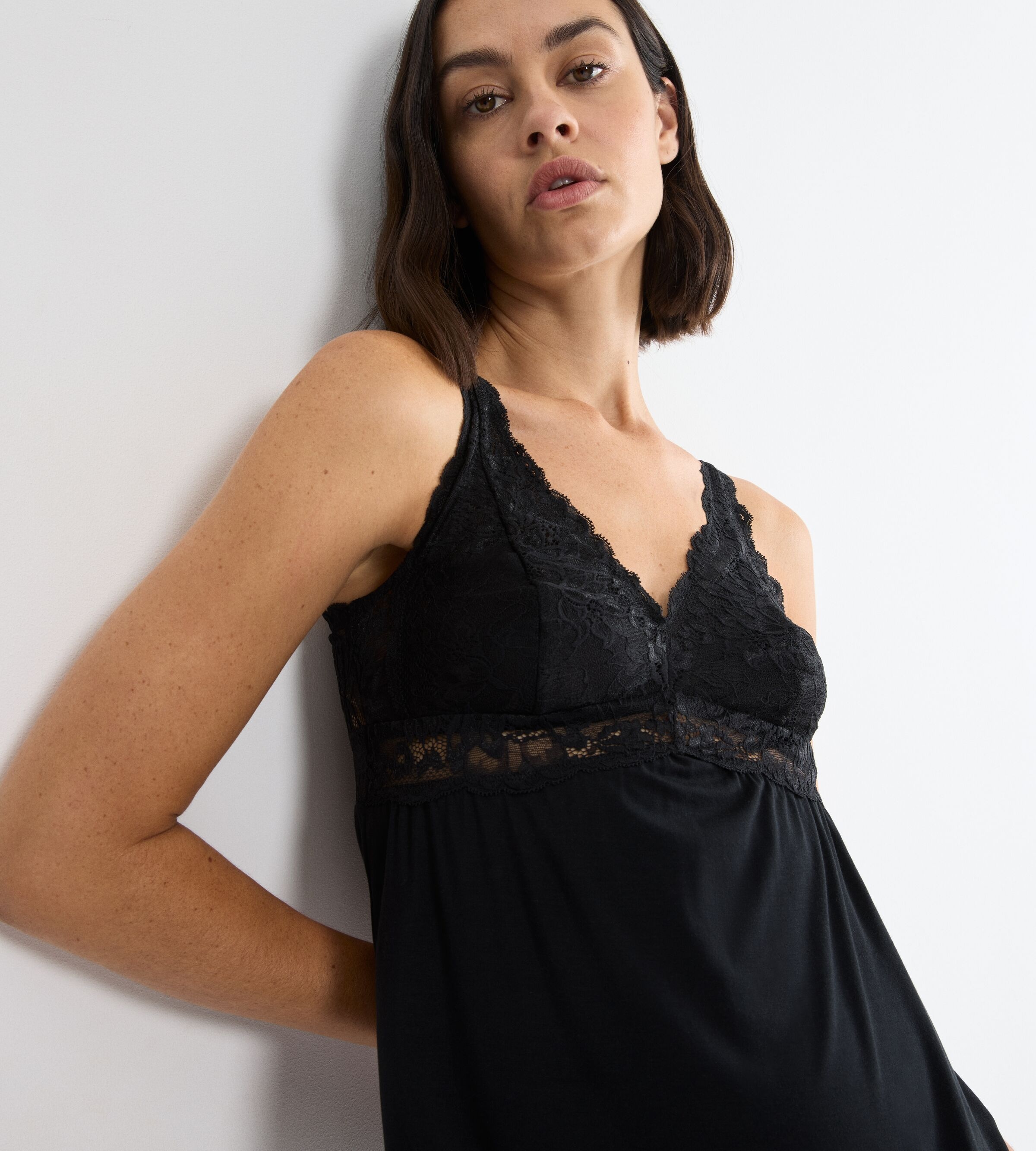 Triumph Nachthemd »Timeless Sensuality NDK 01« Spitze, Single-Jersey Qualität, leicht