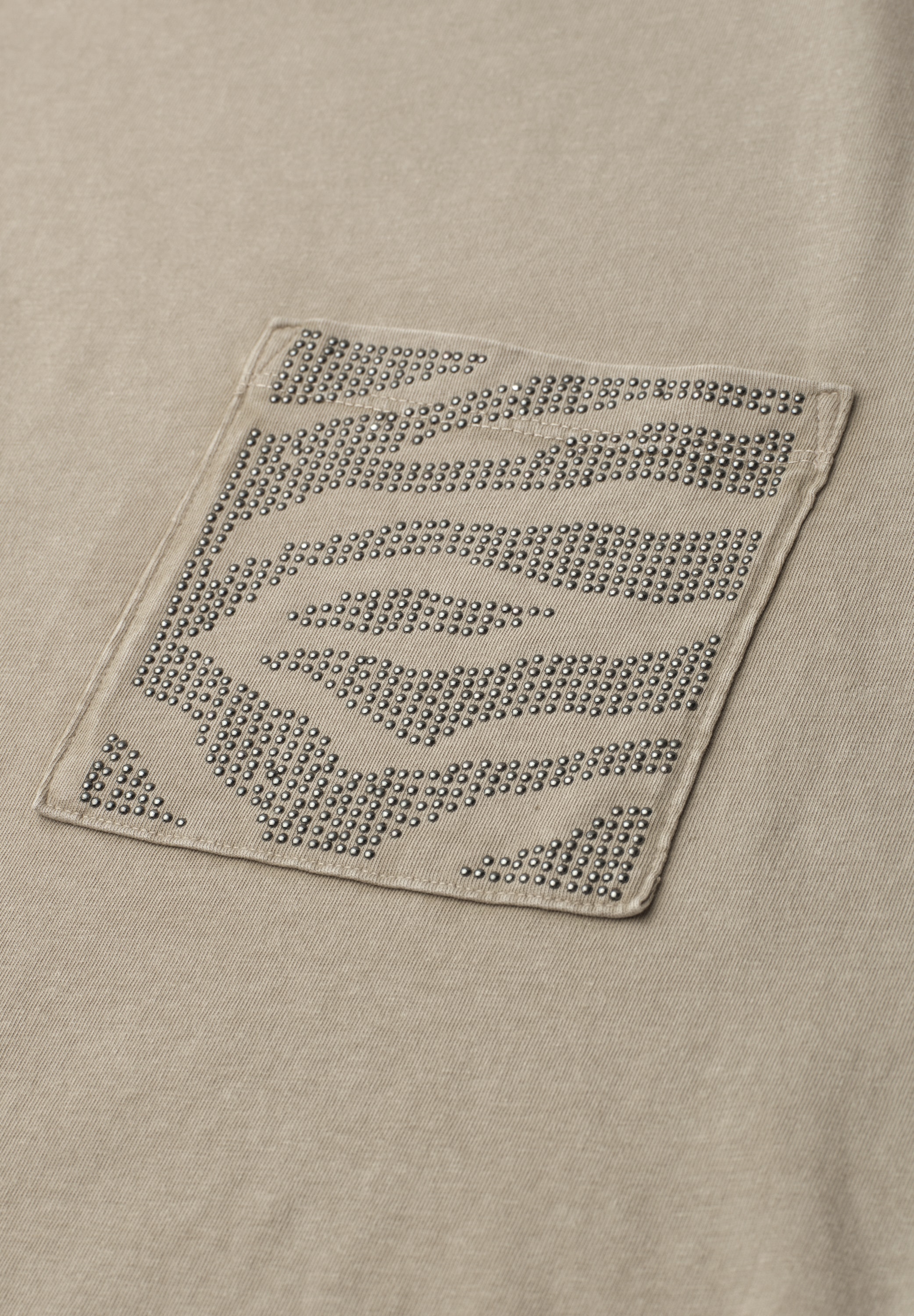 STREET ONE Kurzarmshirt Sommershirt mit Rundhals und Schmucksteinen