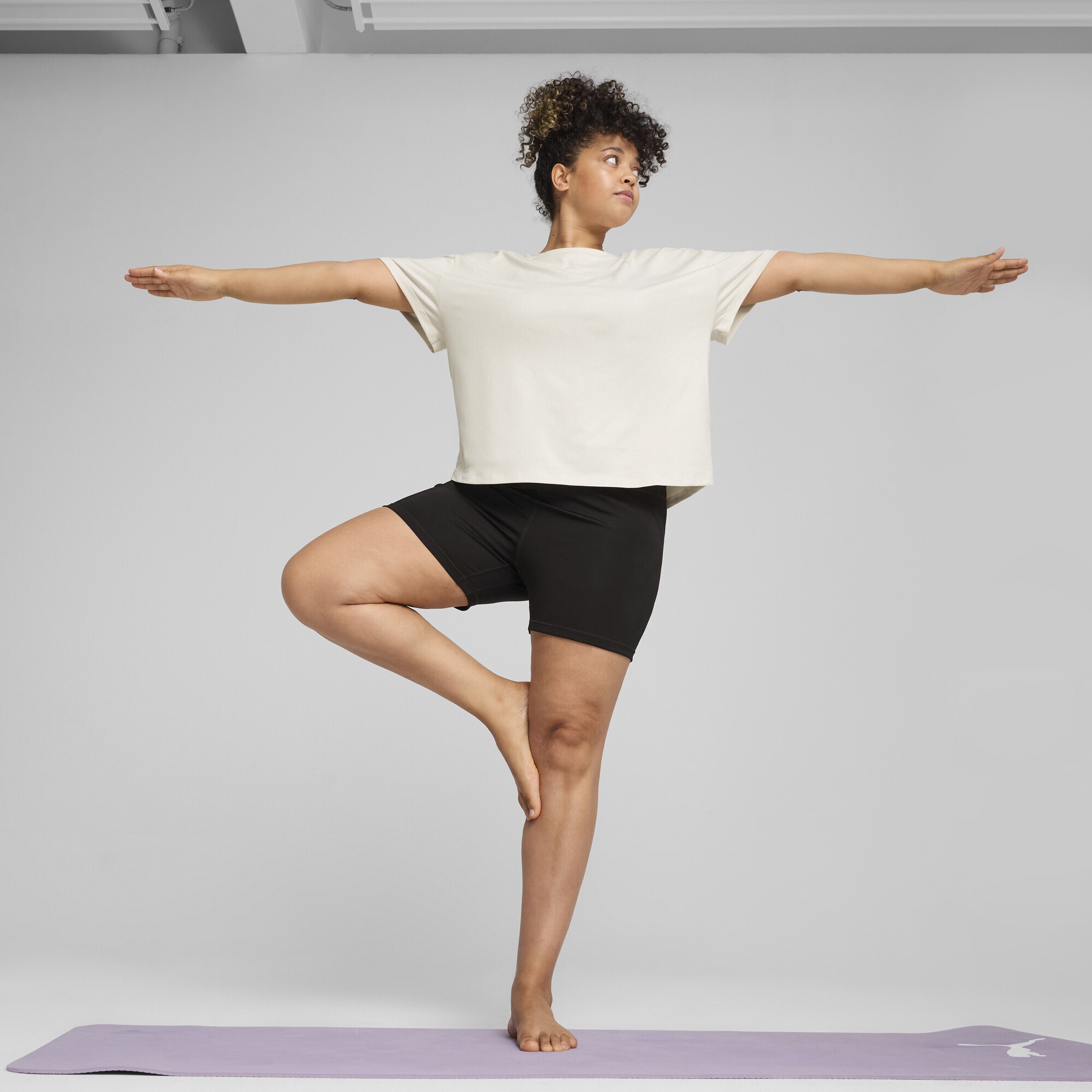 PUMA Yogashirt »MOVE CLOUDSPUN Loose Fit T-Shirt Damen«