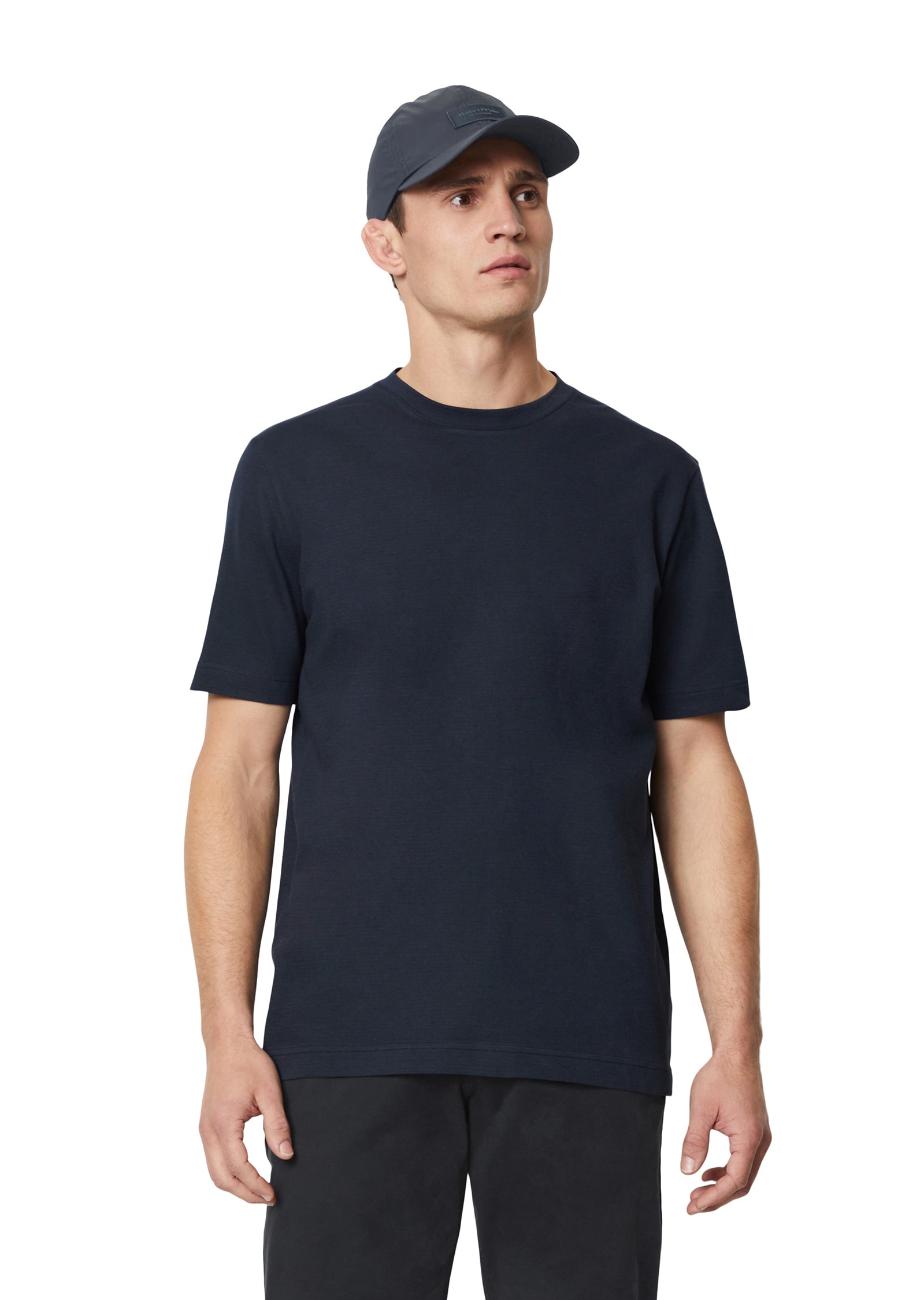 T-Shirt »mit tonalen Streifen«