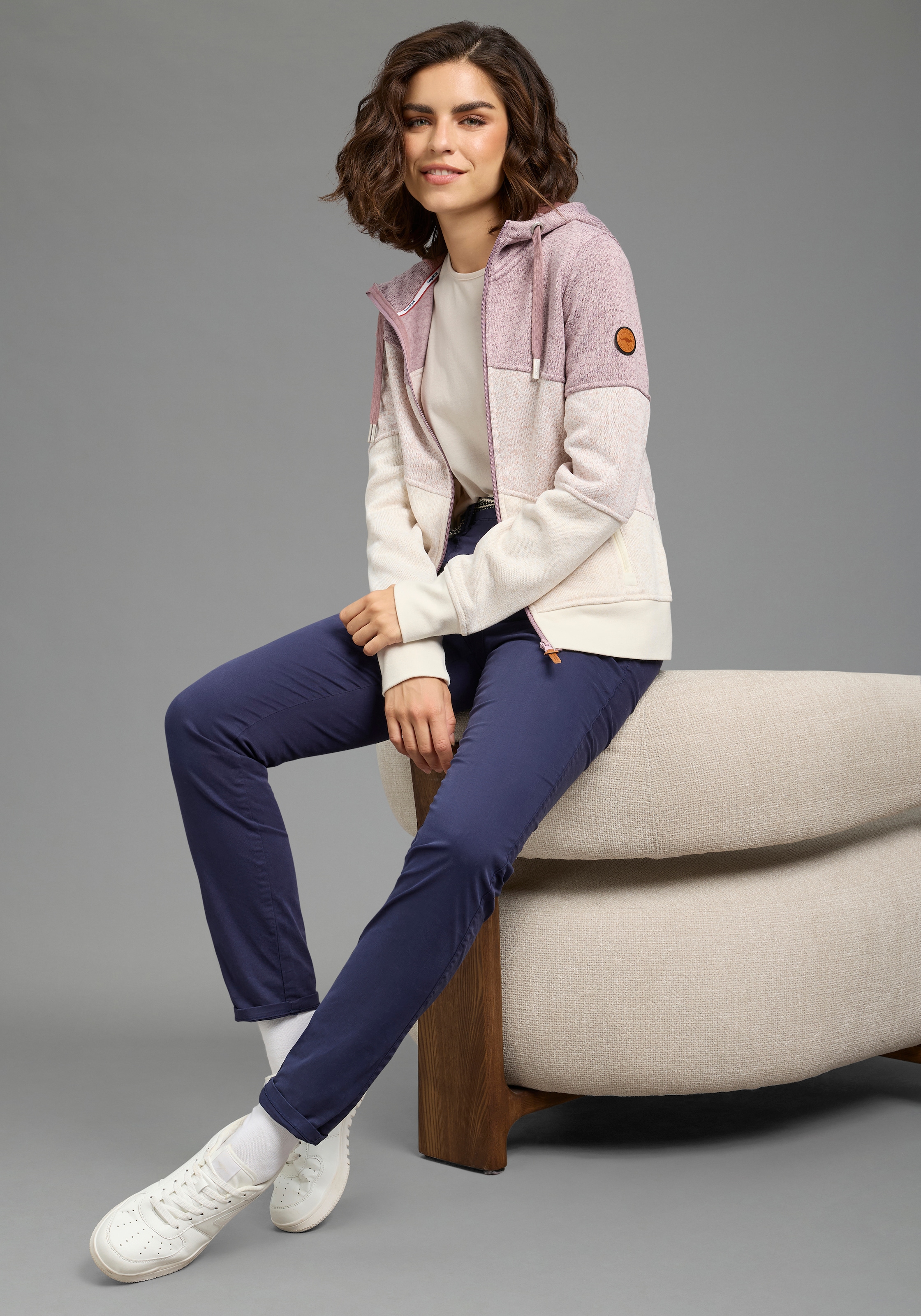 KangaROOS Strickfleecejacke mit Kapuze mit Kapuze, hüftlange Form