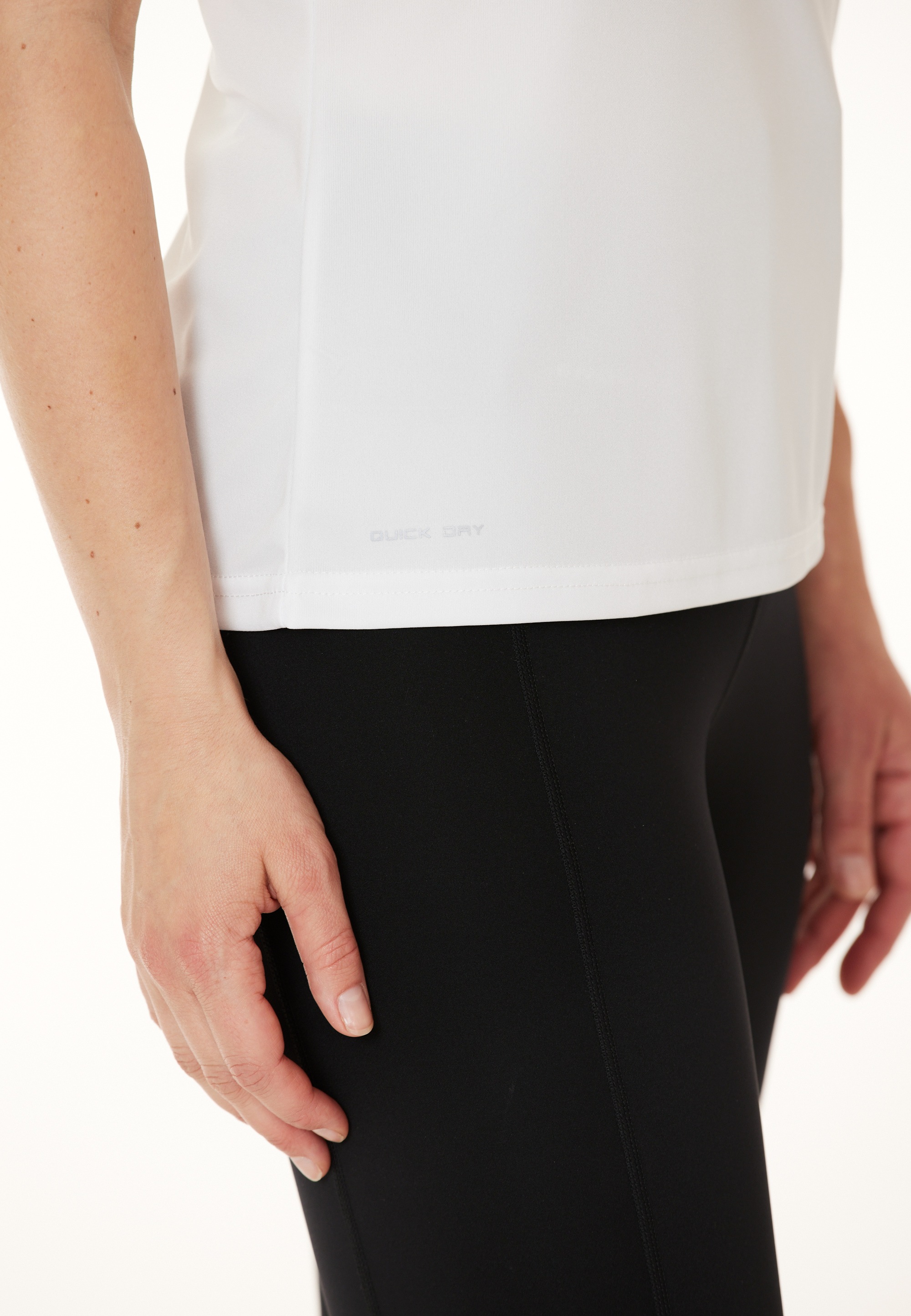 ENDURANCE Funktionsshirt »Keily«, (1 tlg.), aus schnelltrocknendem Funktionsstretch