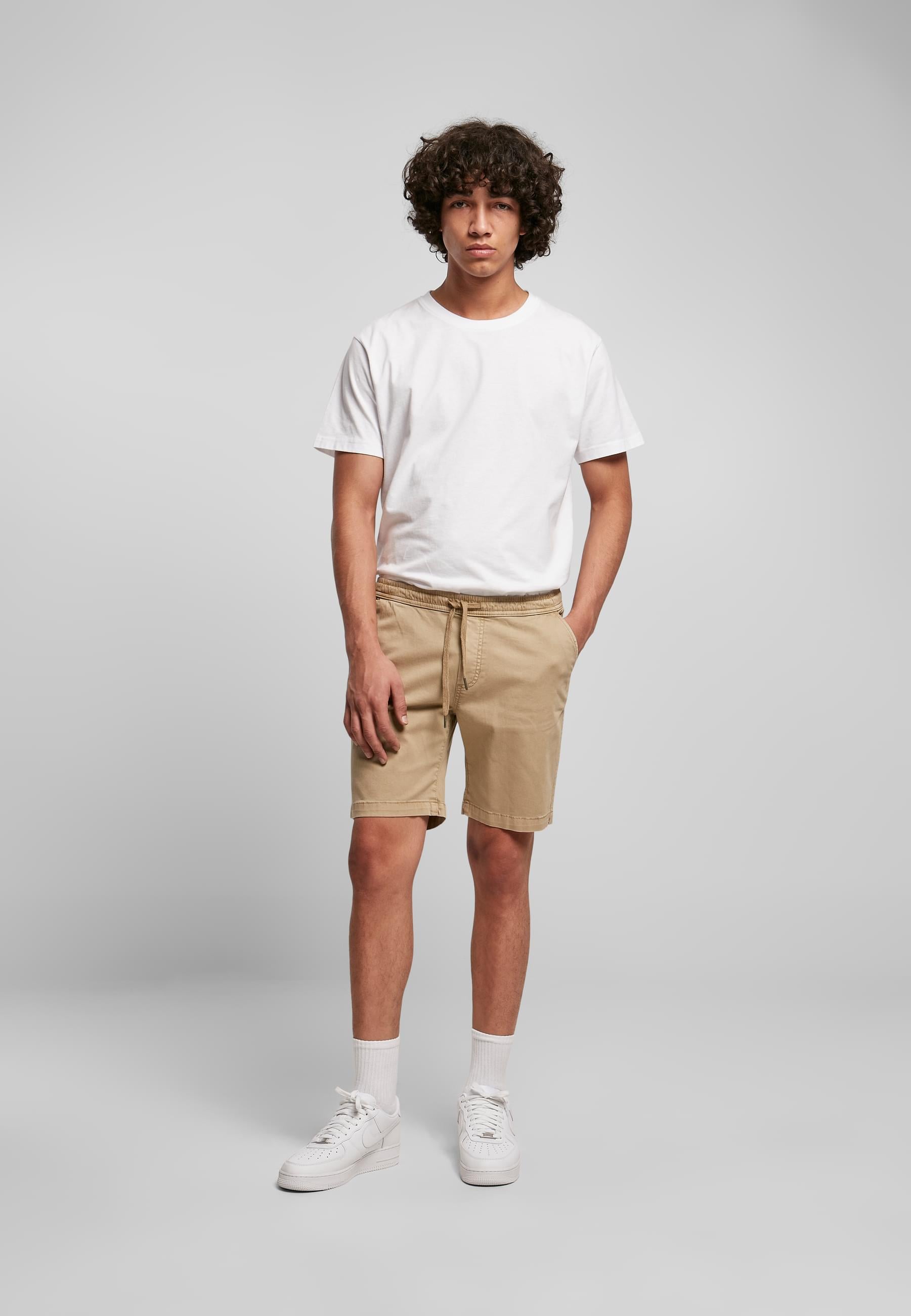 URBAN CLASSICS Stoffhose »Urban Classics Herren Stretch Twill Joggshorts«, (1 tlg.)
