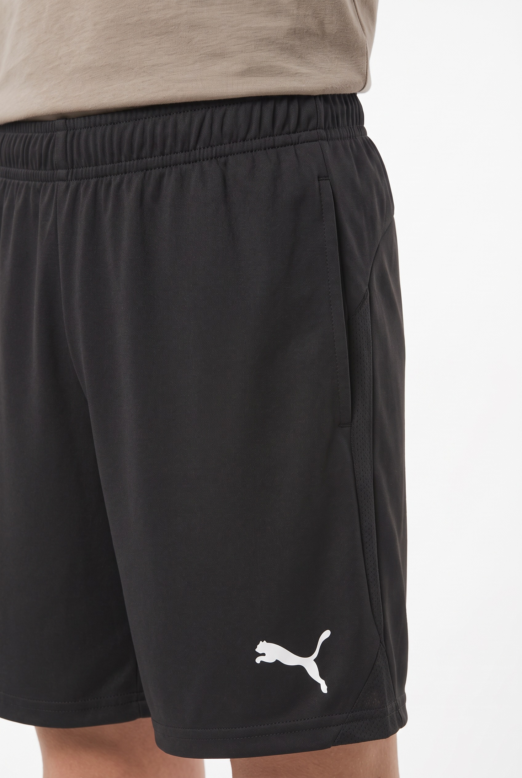 PUMA Trainingsshorts »TEAMGOAL SHORTS JR«  aus leichtem Interlock-Material, kniefrei, sportlicher Stil