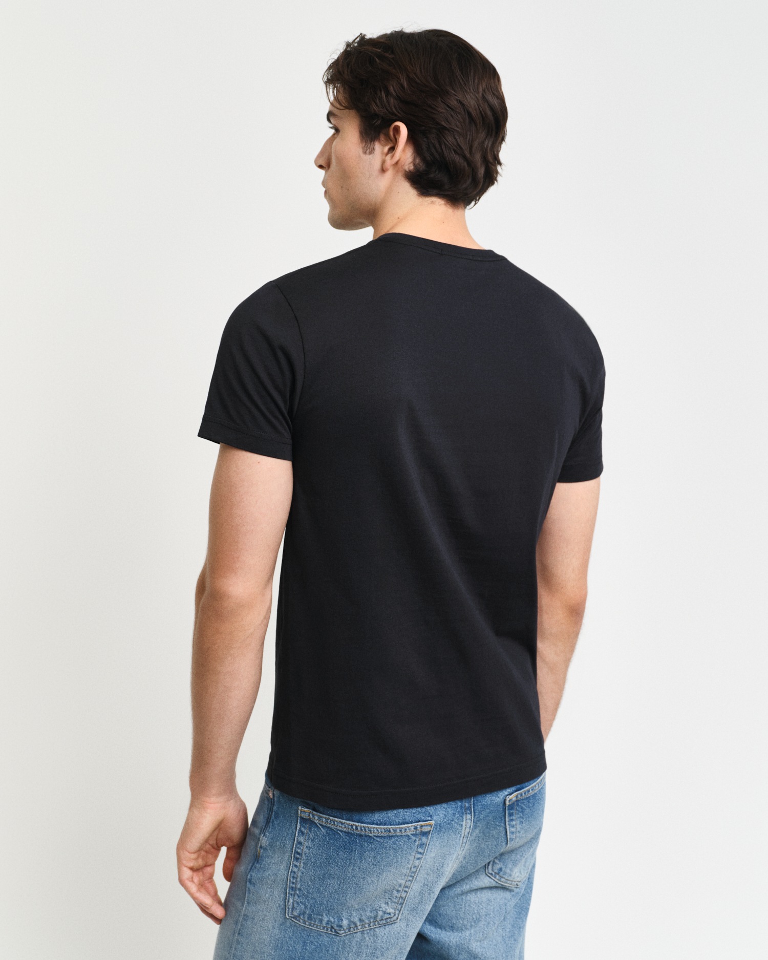 Gant T-Shirt »SLIM SHIELD SS T-SHIRT«, mit Logostickerei auf der Brust