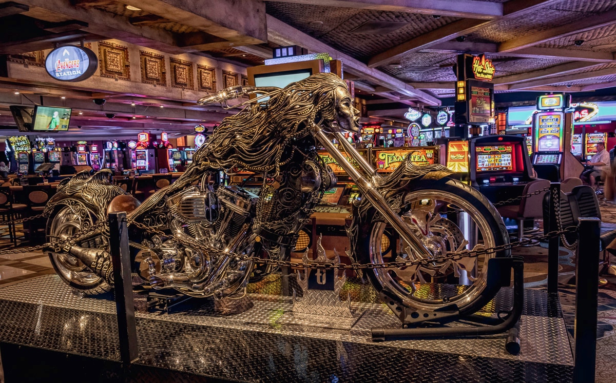 Papermoon Fototapete "OLDTIMER MOTORRAD-TUNING CASINO LAS VEGAS SLOTMASCHINEN"