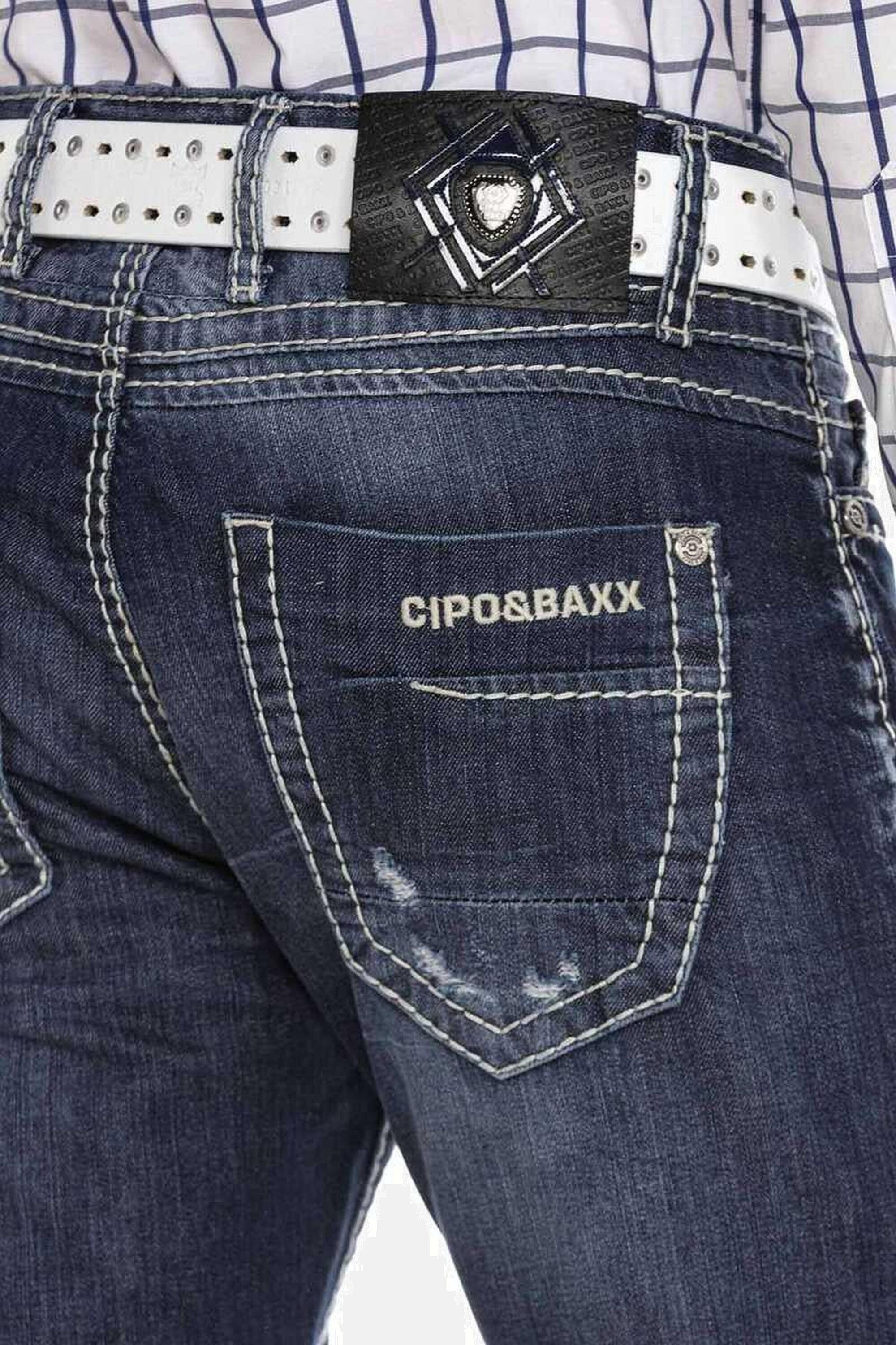 Cipo & Baxx Regular-fit-Jeans »DENIM«, bequeme Jeans mit stylischen Used-Elementen, CD606