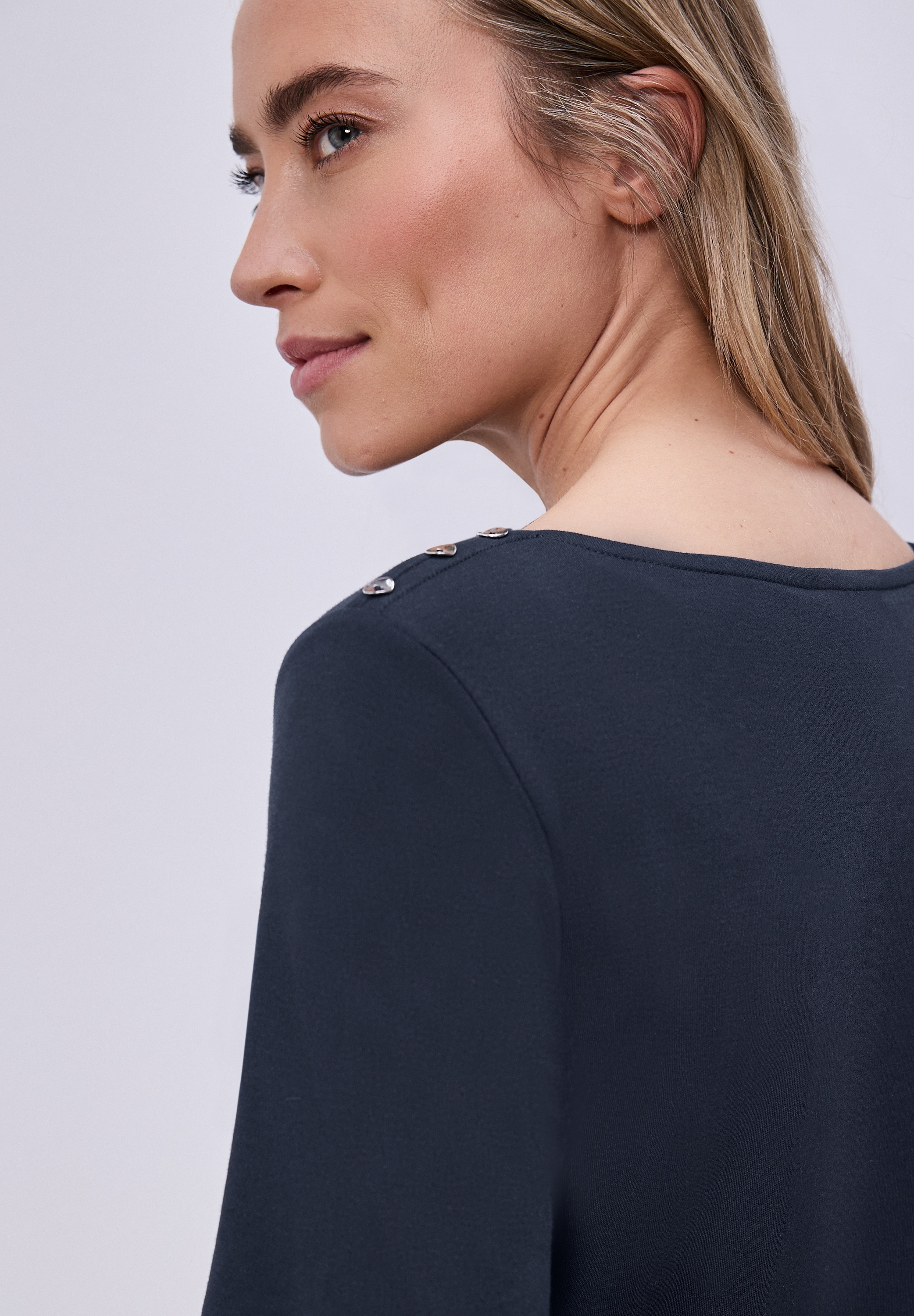 STREET ONE Kurzarmshirt mit Knopfdetail