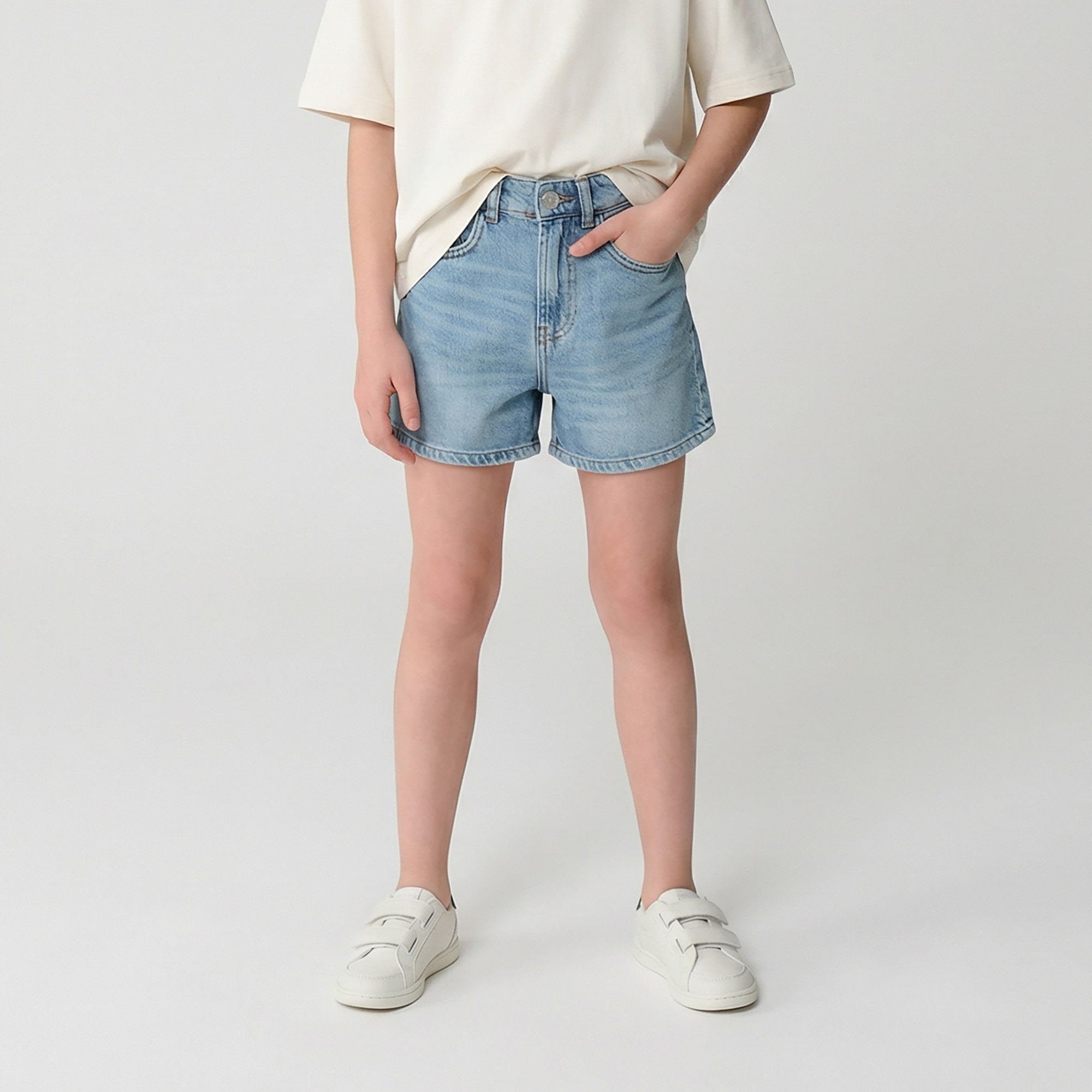CARS JEANS Jeansshorts »Shorts SARRAH« aus Baumwolle, kurze Schnittform, pflegeleicht, mit Eingrifftaschen