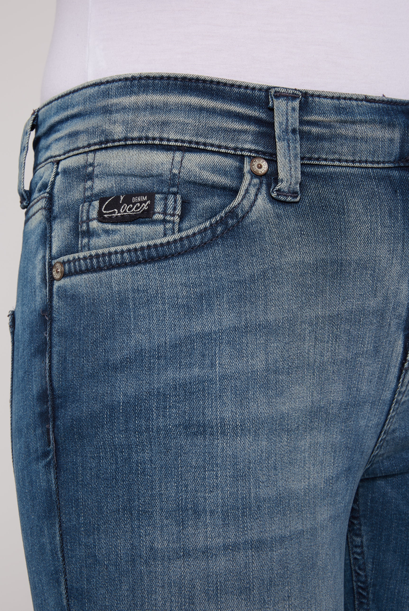 SOCCX Slim-fit-Jeans, mit Schlitz am Saum