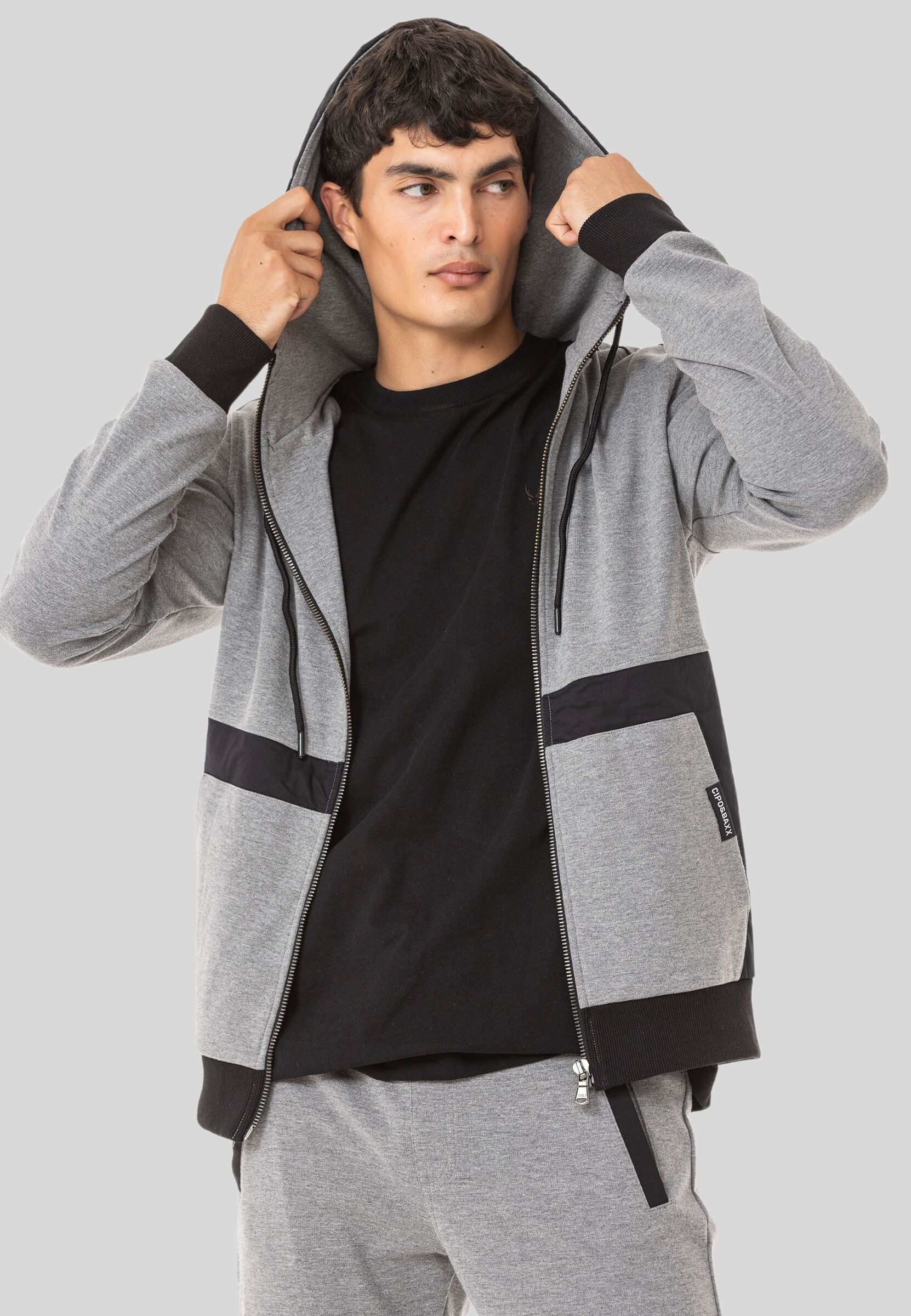 Cipo & Baxx Trainingsanzug »Jogginganzug« 2 im Kontrast-Design
