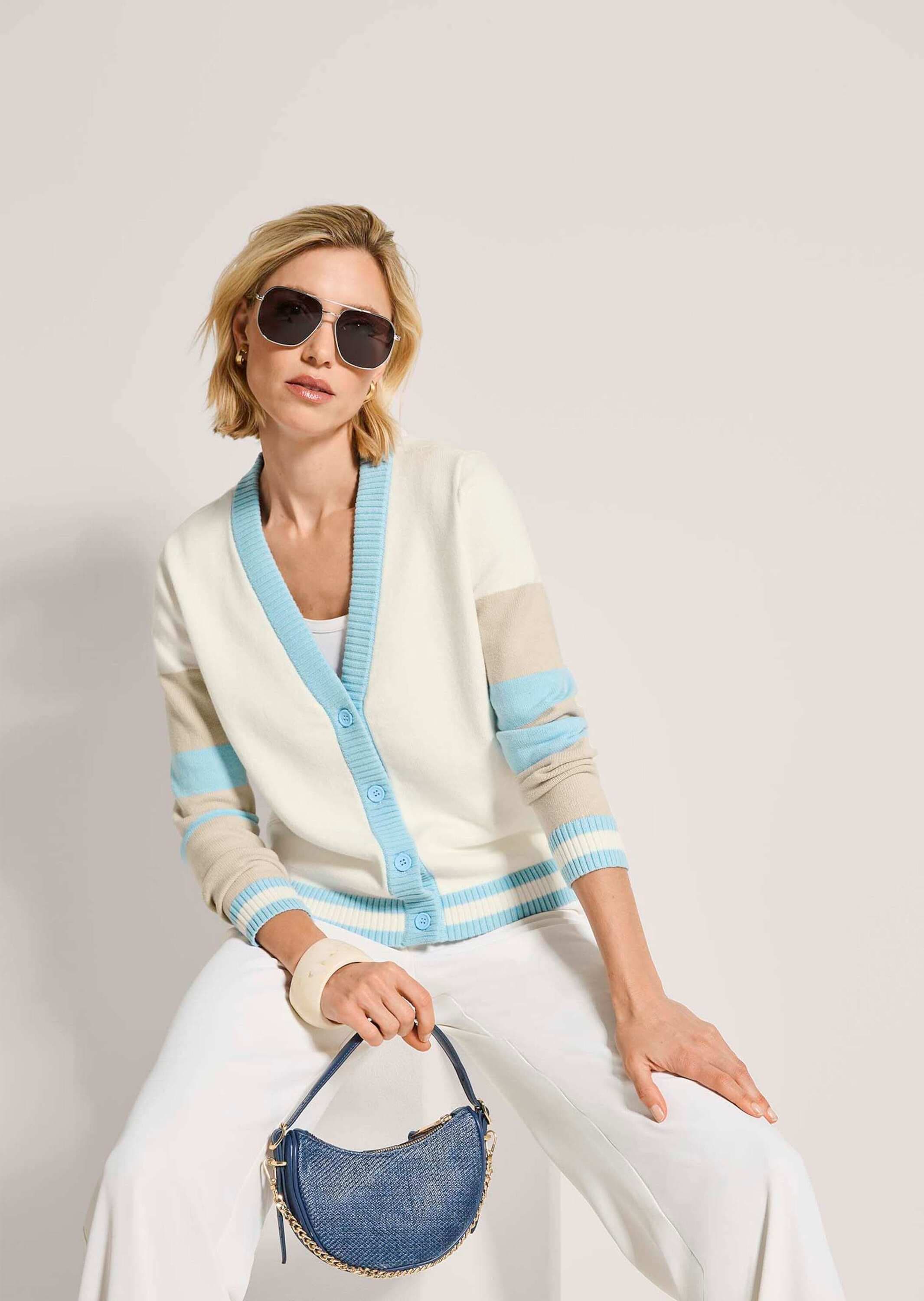 MADELEINE Strickjacke »Strickjacke Leichter Cardigan, V-Ausschnitt, Streifenmuster« Farblich abgesetzte Knopfleiste