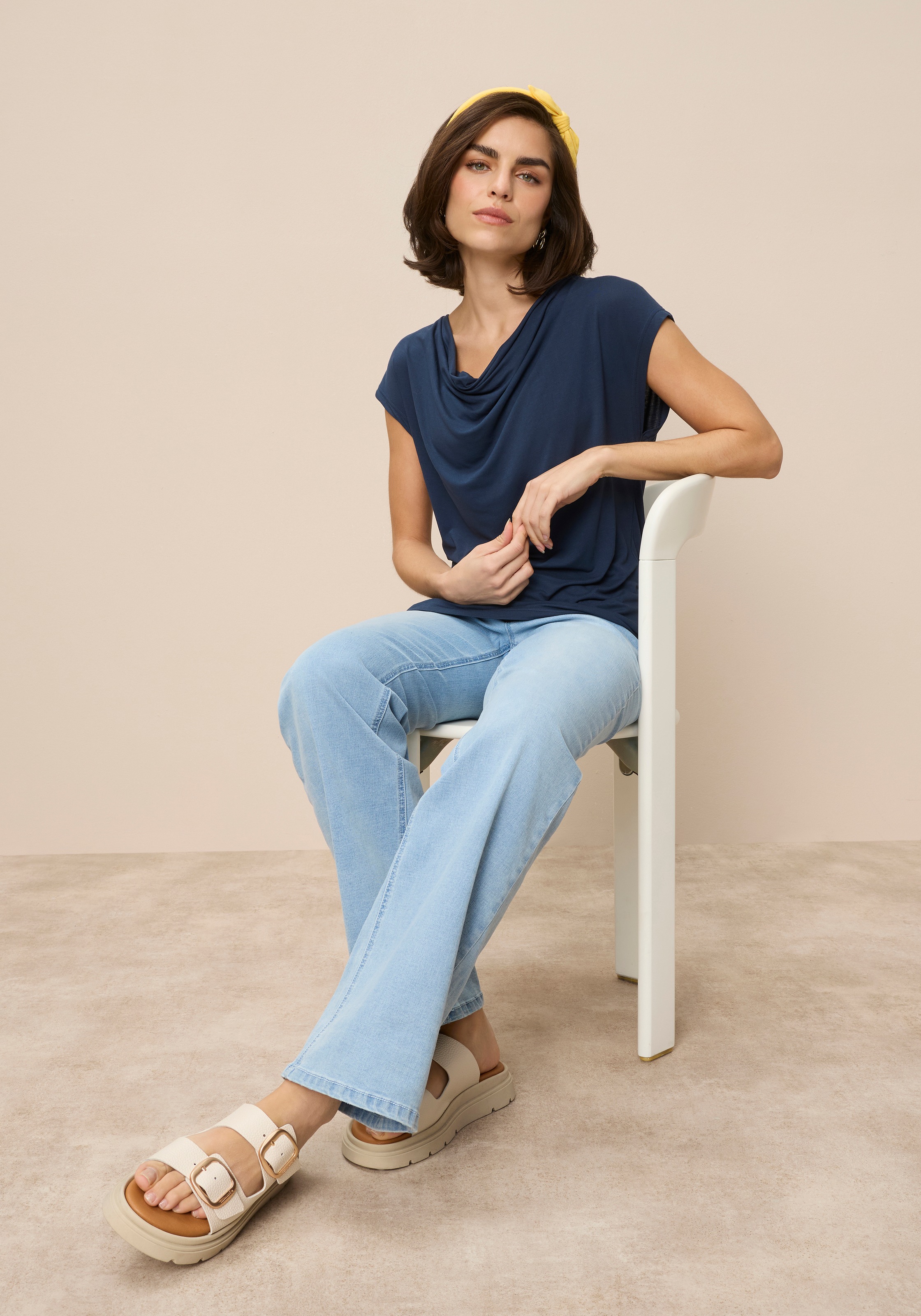 Tamaris Kurzarmshirt mit fließendem Wasserfallausschnitt, lässig geschnitten