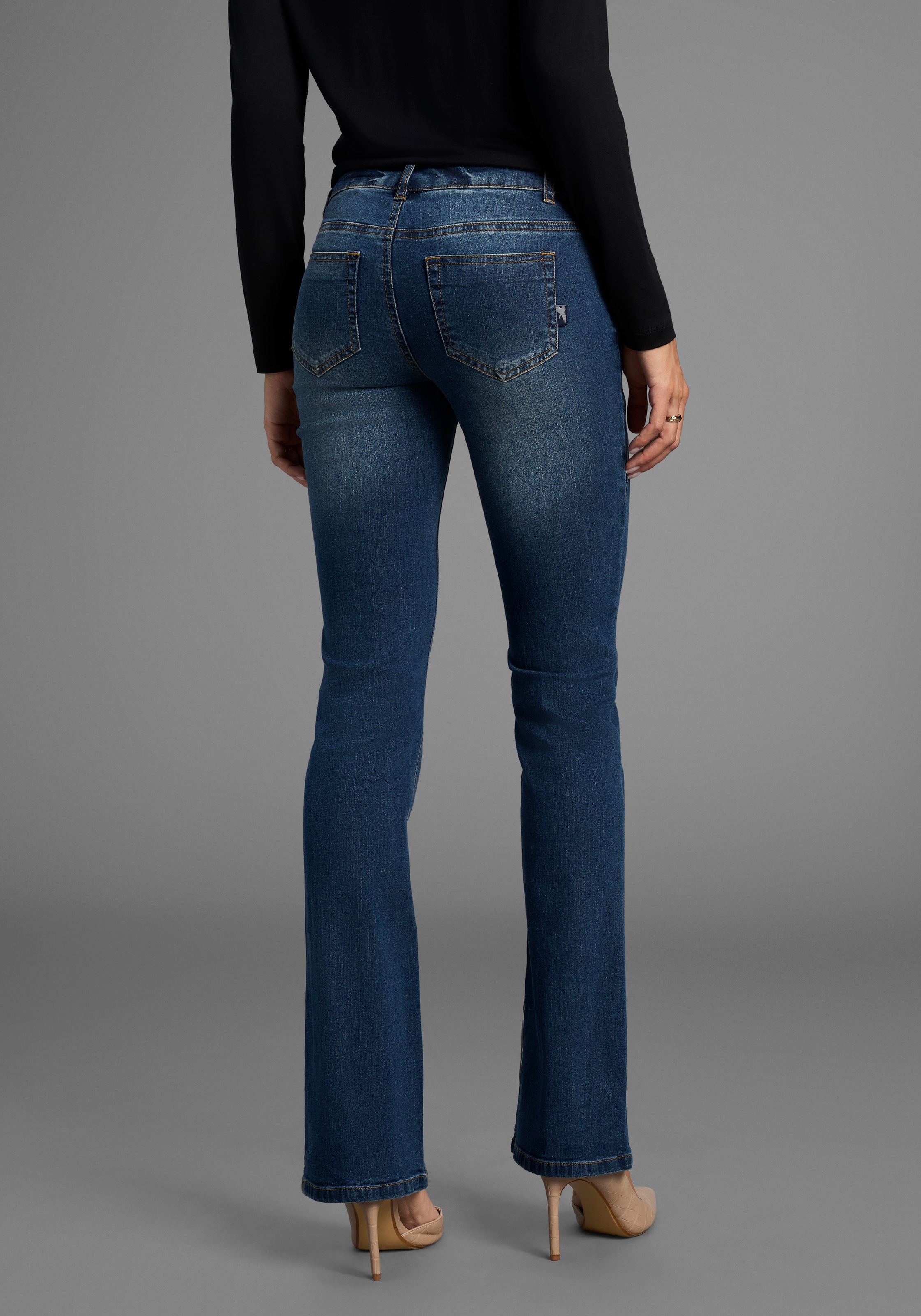 Arizona Bootcut-Jeans "mit Keileinsätzen", ausgestellte Beinform, niedrige günstig online kaufen