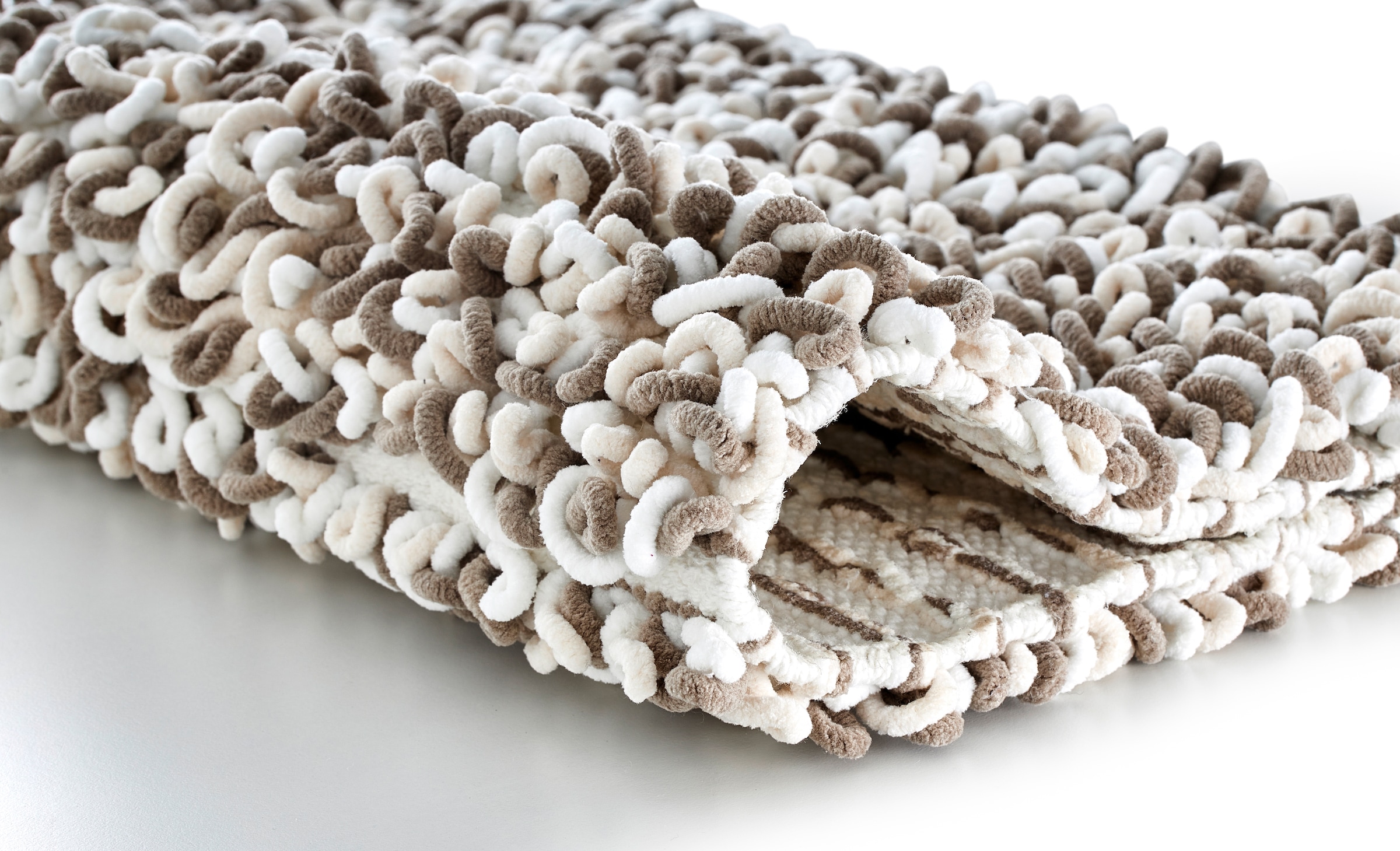 Kleine Wolke Badematte »Sling«, rutschhemmend beschichtet, fußbodenheizungsgeeignet, Badteppich, handgefertigt, 2 farbige Schlingenoptik