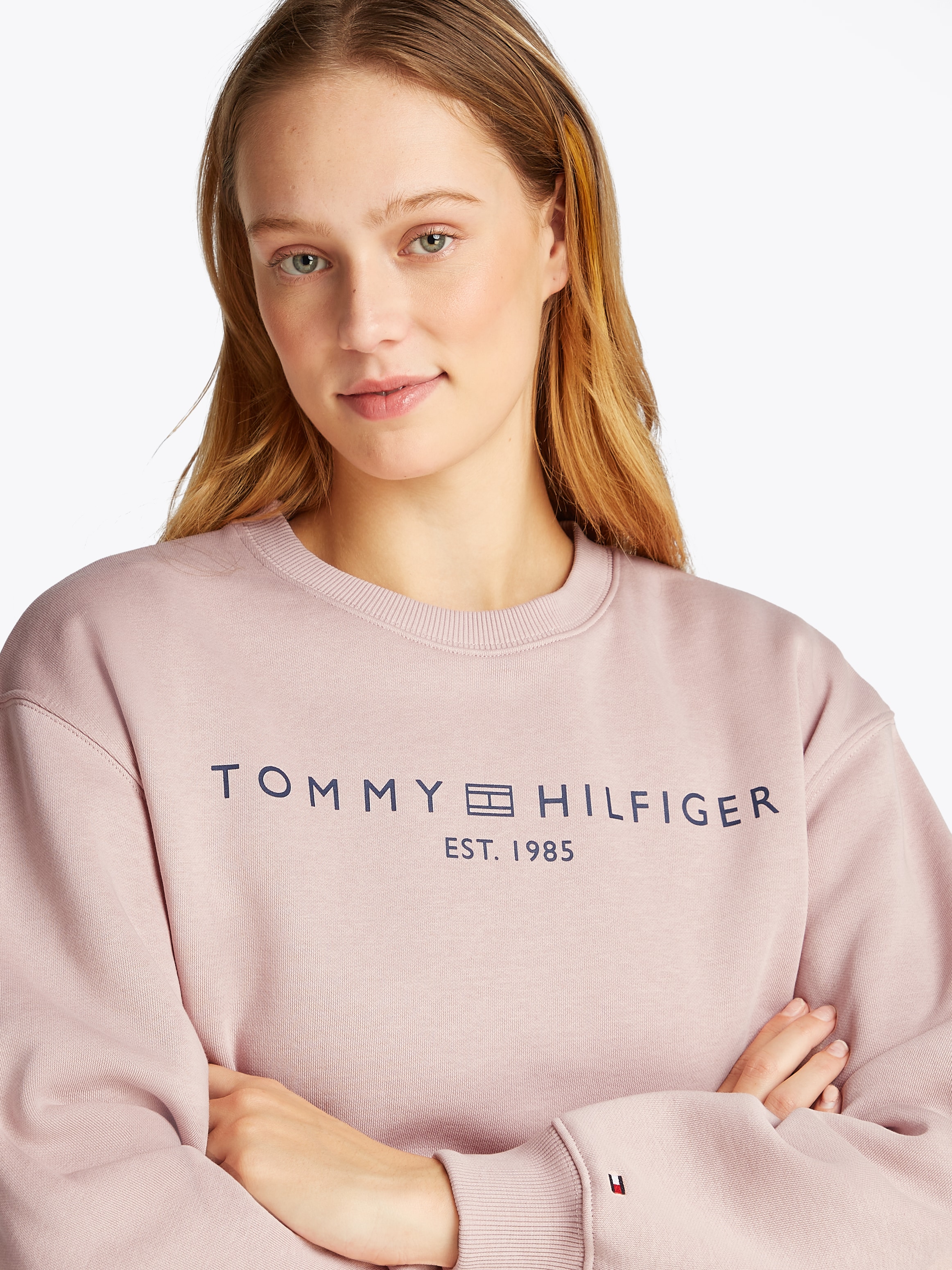 Tommy Hilfiger Sweatshirt "MDRN REG CORP LOGO C-NK SWTSHRT", mit Logoschrif günstig online kaufen