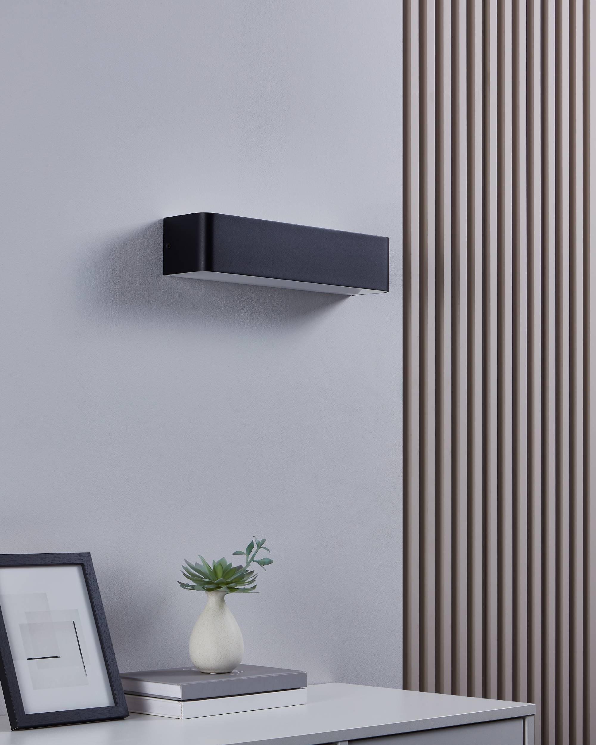 EGLO Wandleuchte »Sania 4 Wandlampe, Wandspot, Aluminium, Up and Down Leuchte, Flurlampe« LED-Modul 1 Stk. Warmweiß Wand-/Deckenleuchte - L36,5 x H8 x AL9 cm - schwarz, weiß - 12W inkl.