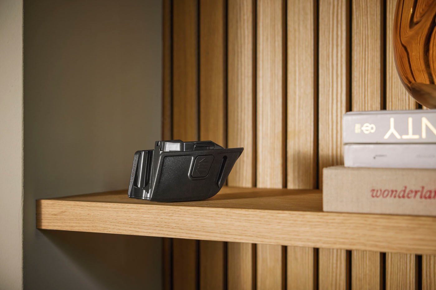 Thumbnail - Miele Zusatz-Akku "Original Zubehör – Lithium-Ionen-Akku für Miele Triflex Staubsauger" 2.500 mAh