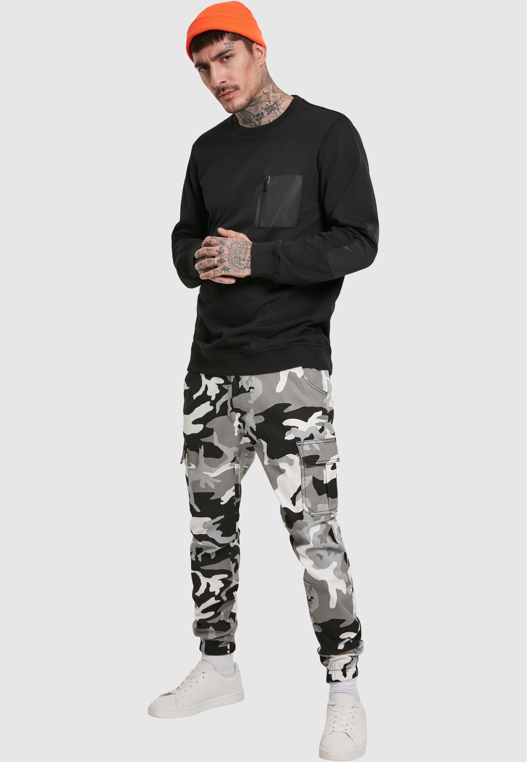 URBAN CLASSICS Cargohose »Männer Camo Cargo Jogging Pants 2.0«, (1 tlg.)