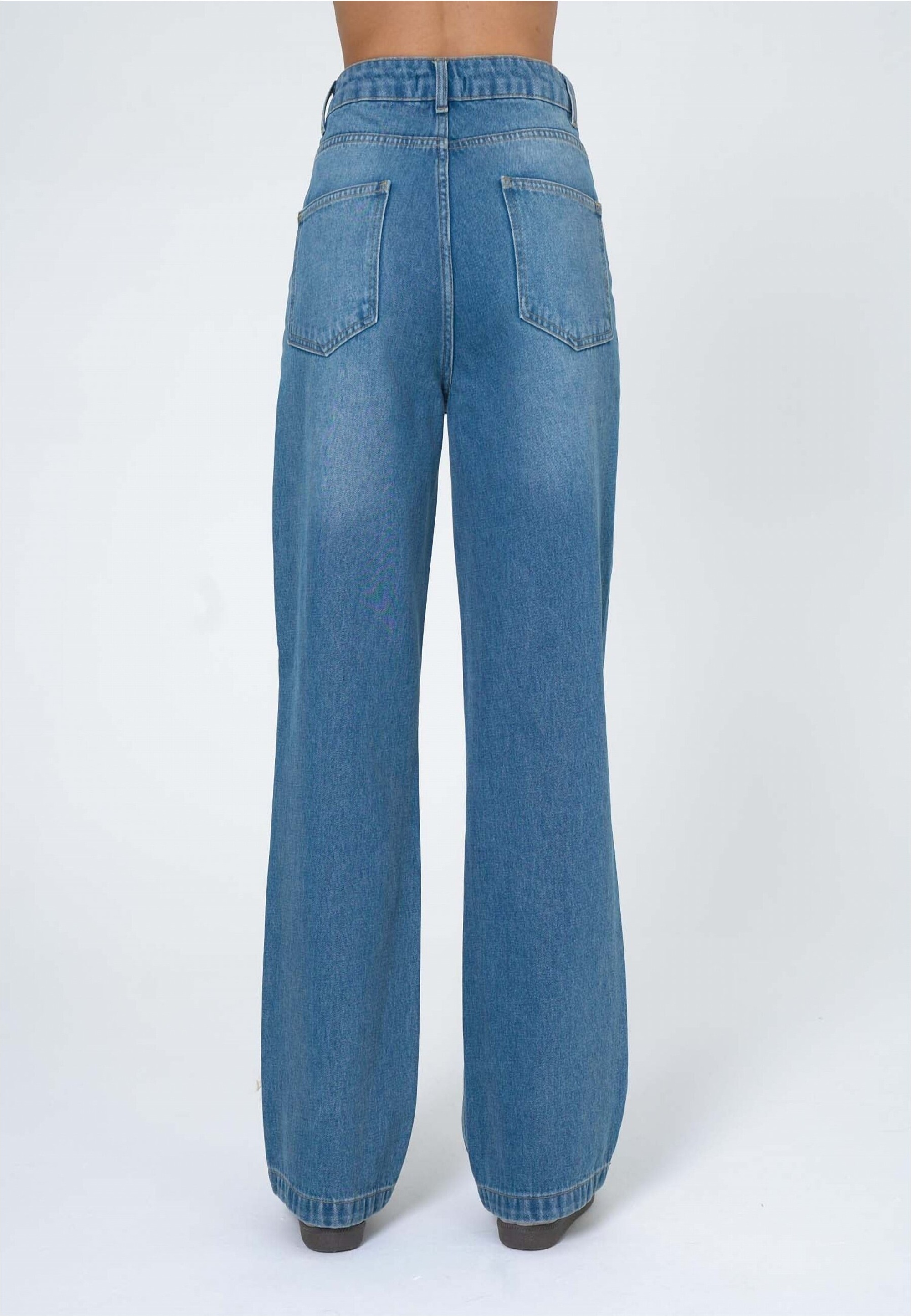 freshlions Bequeme Jeans »Sofia«, mit ausgestelltem Bein