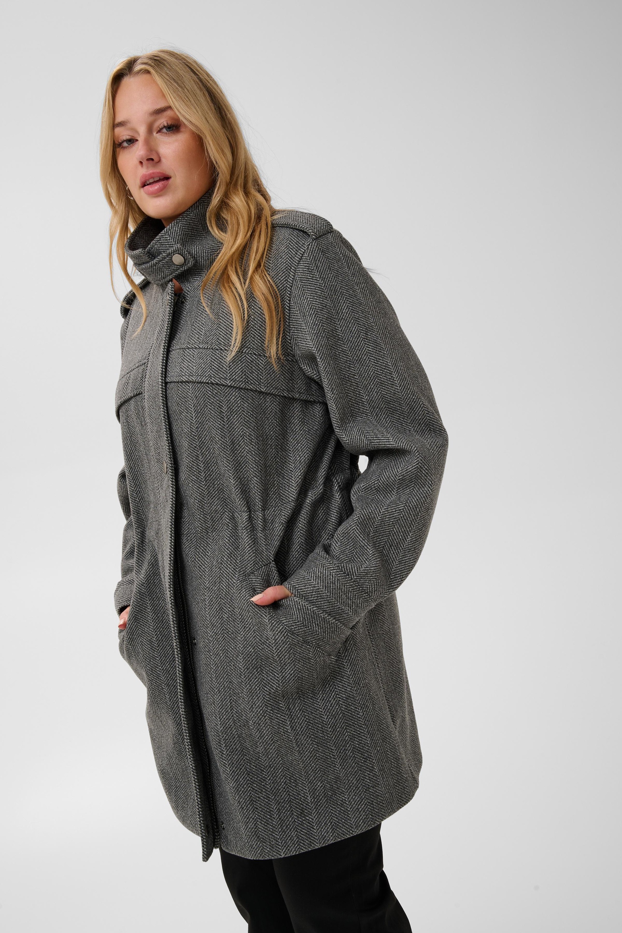 KAFFE Curve Wintermantel »KAFFE Curve Jacke KClauren«
