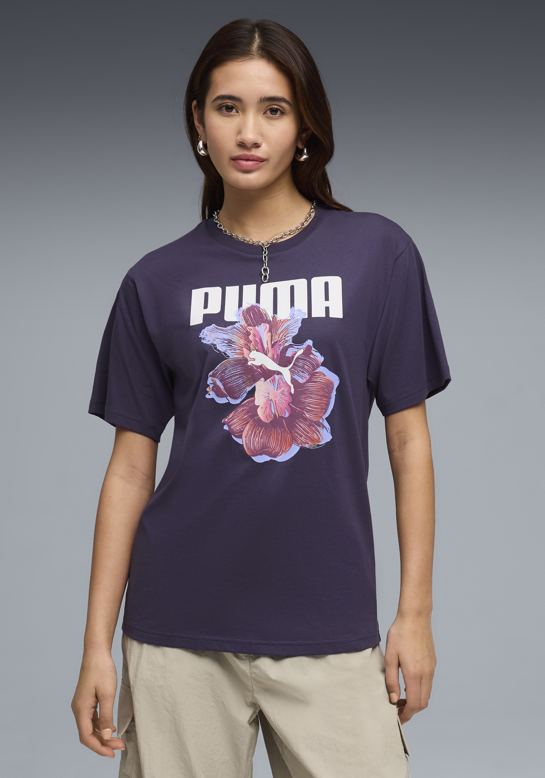PUMA T-Shirt "GRAPHICS RELAXED FLOWER TEE" lockere Passform, Kurzarm, Rundhalsausschnitt