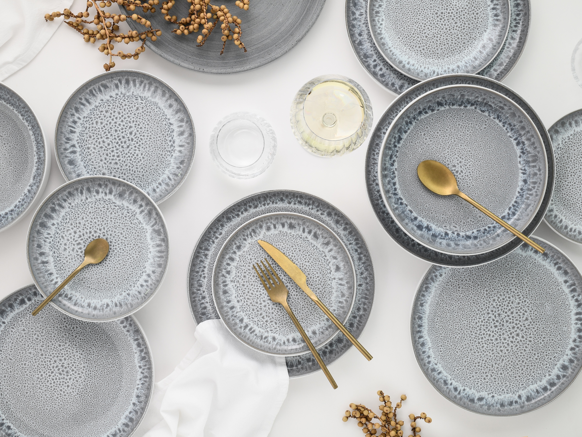 OTTO home Teller-Set »modernes Geschirr-Set, Service Lykk« hohe Haltbarkeit, spülmaschinen- & mikrowellengeeignet, Reaktivglasur