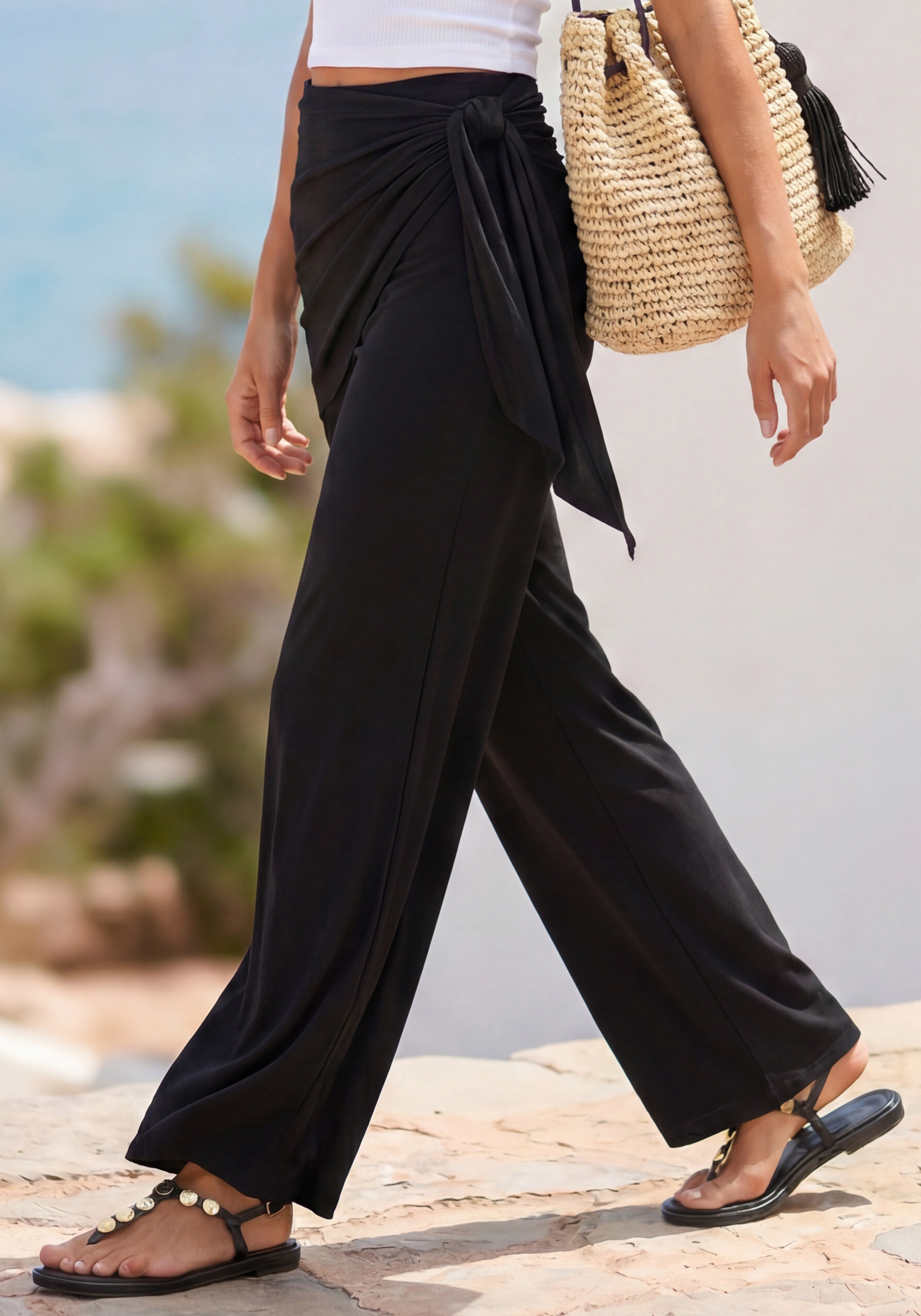 LASCANA Schlupfhose "mit weitem Bein und fixiertem Pareotuch" Strandhose mit Sarong, lange Jerseyhose mit weitem Bein, Stretchhose