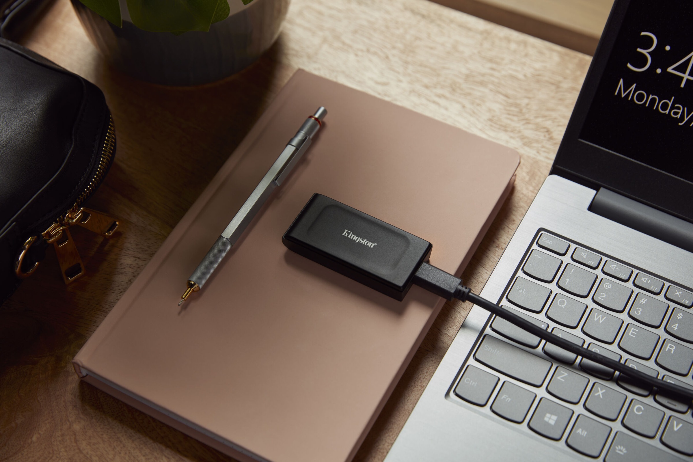 Kingston externe SSD »1TB XS1000 External USB 3.2 Gen 2 Portable Solid State Drive«