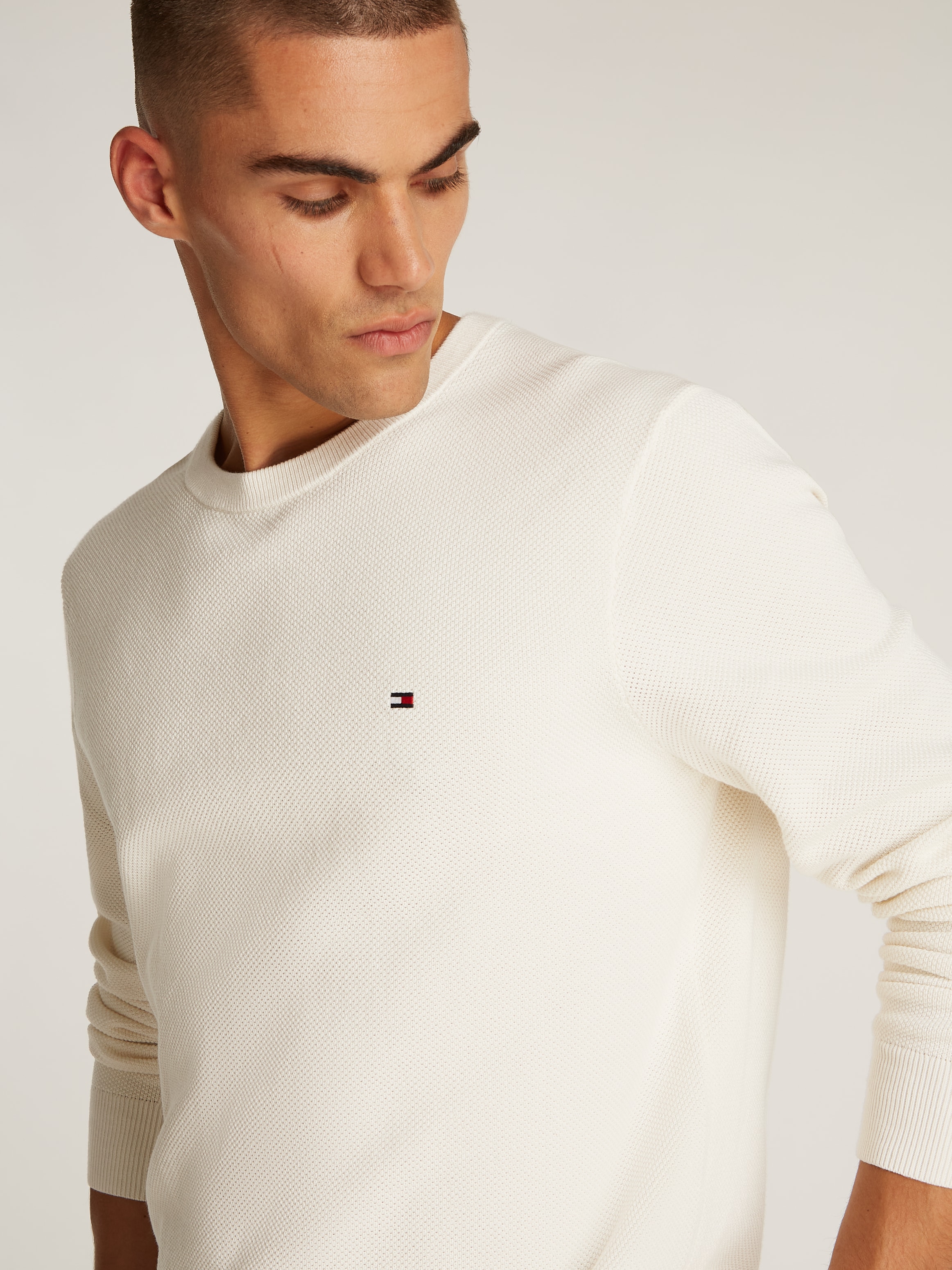 Tommy Hilfiger Rundhalspullover »ESSENTIAL STRUCTURE CREW NECK«, mit feiner Struktur