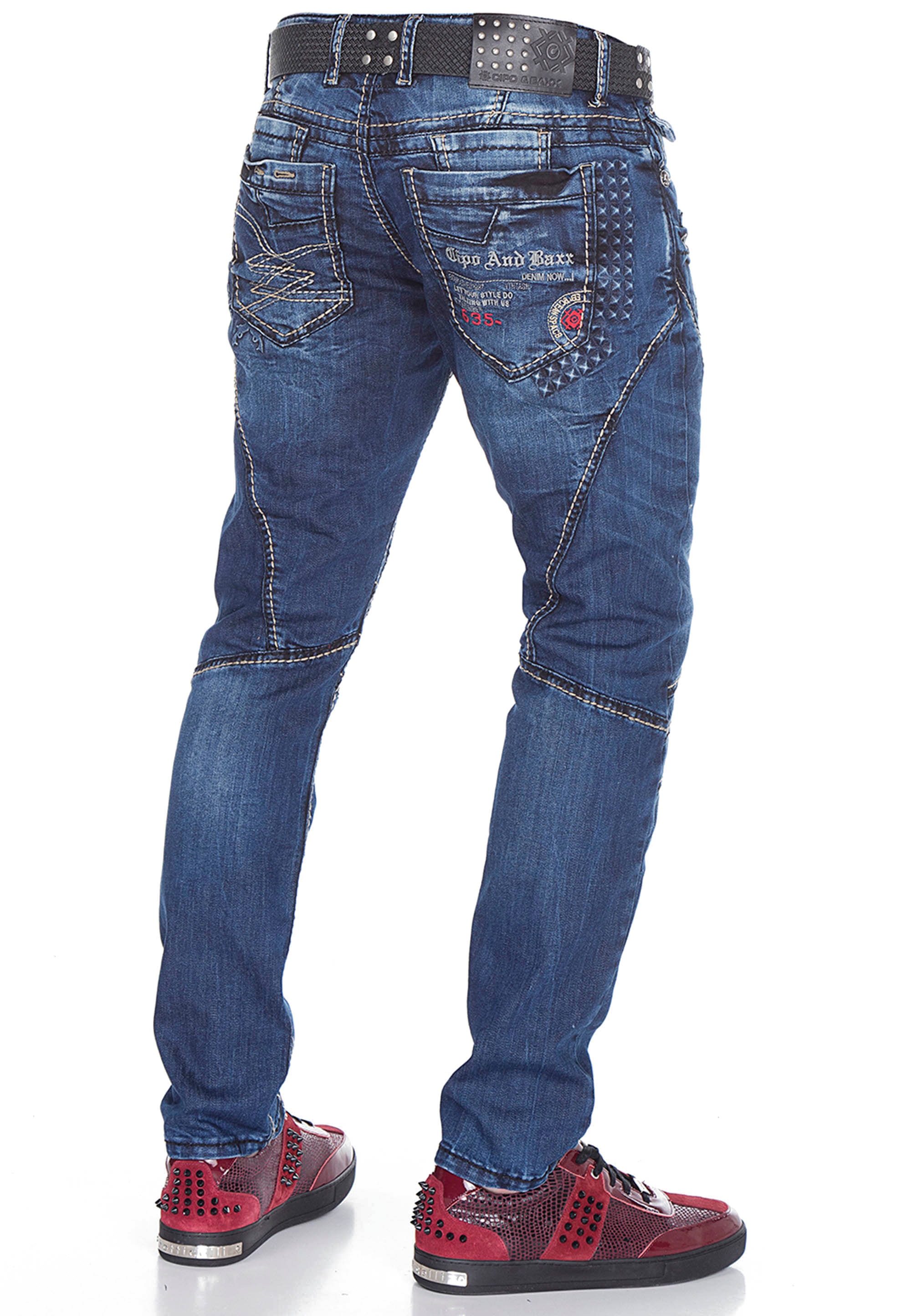 Cipo & Baxx Bequeme Jeans, mit trendigen Ziernähten in Straight-Fit