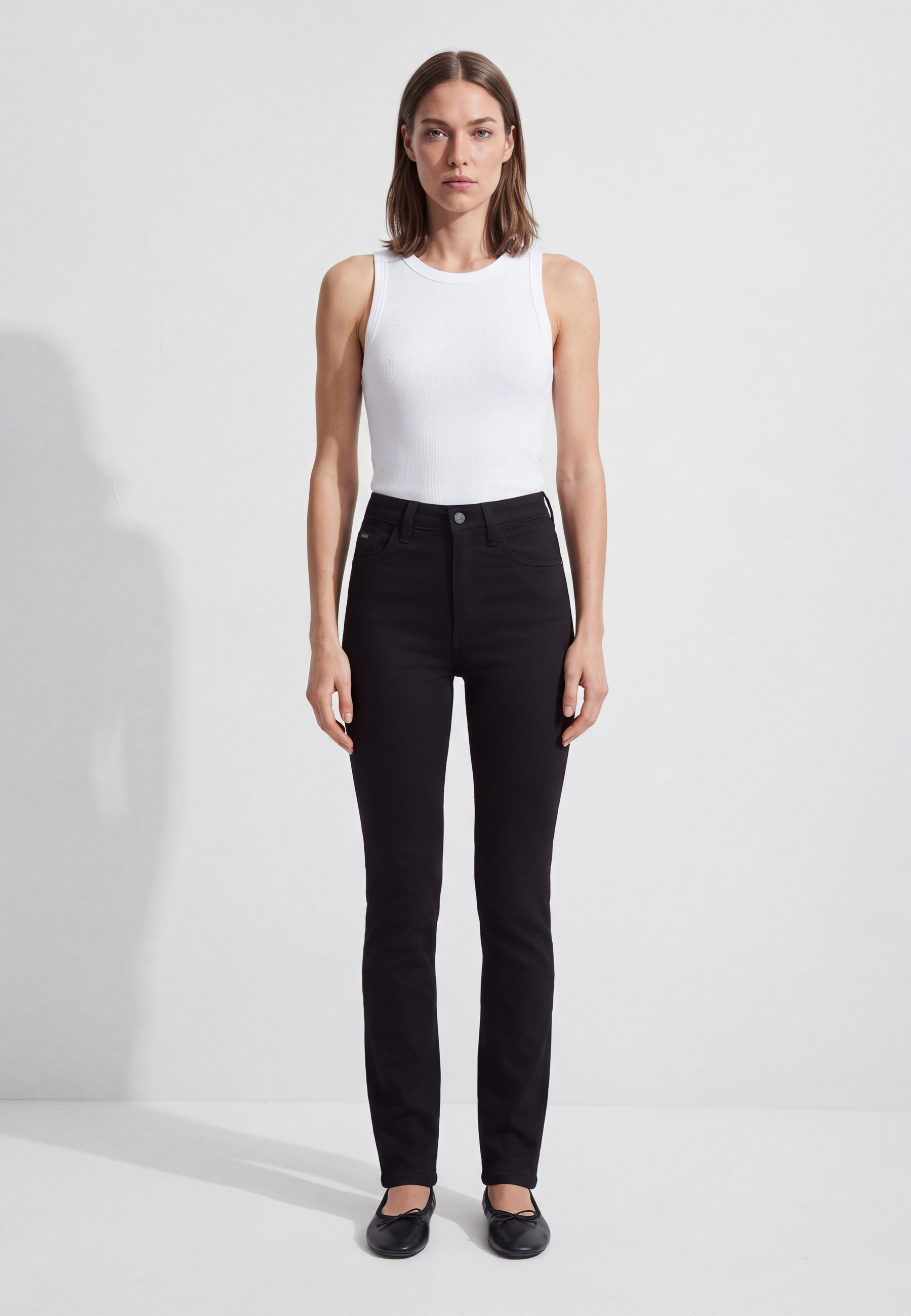 Mavi Straight-Jeans »KENDRA« gerde Form