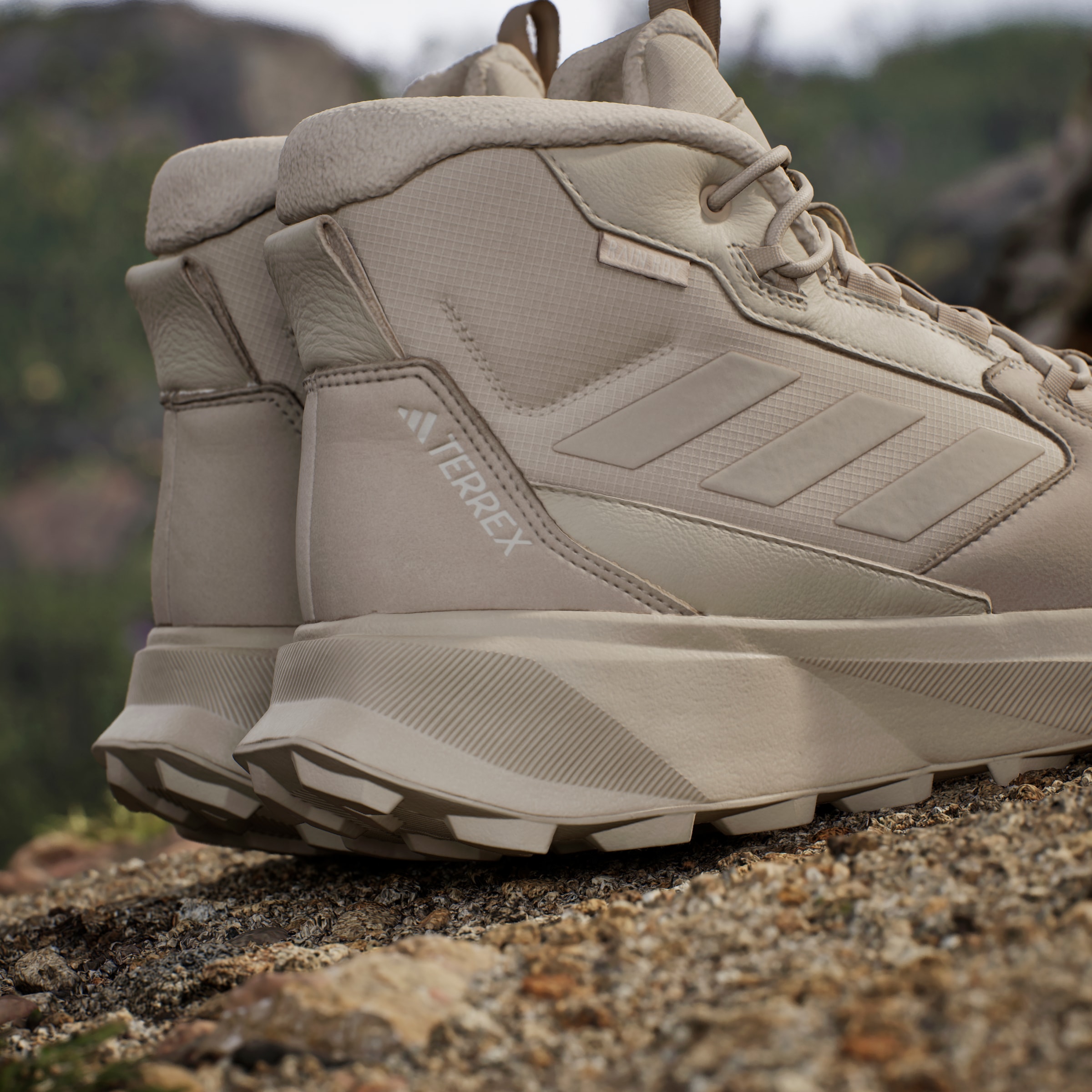 adidas TERREX Winterboots »TERREX WINTER LEATHER MID CUT RAIN.RDY COLD.RDY«, Snowboots, Winterstiefel, Winterschuhe, wasserdicht und gefüttert
