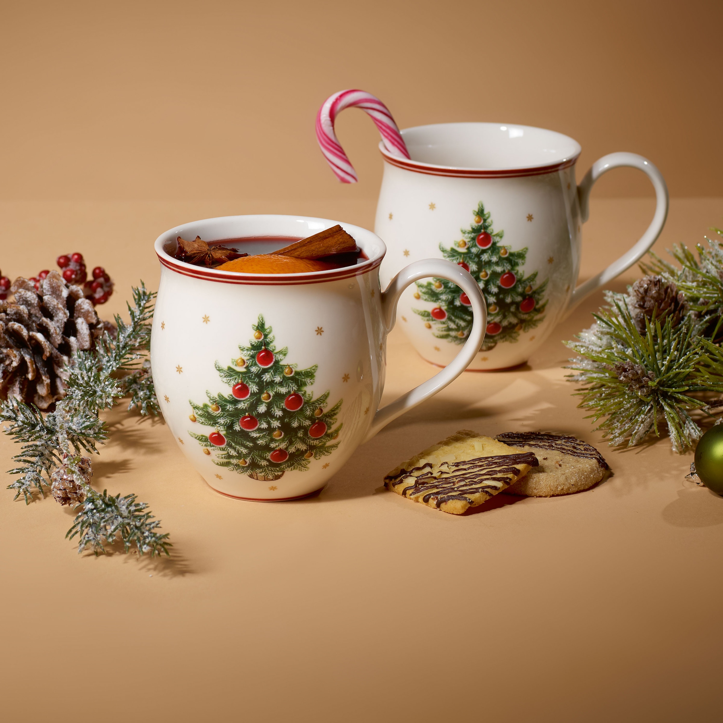 Villeroy & Boch Becher »Toy's Delight Becher mit Henkel Set 2-tlg., Tannenbaum« Premium Porzellan