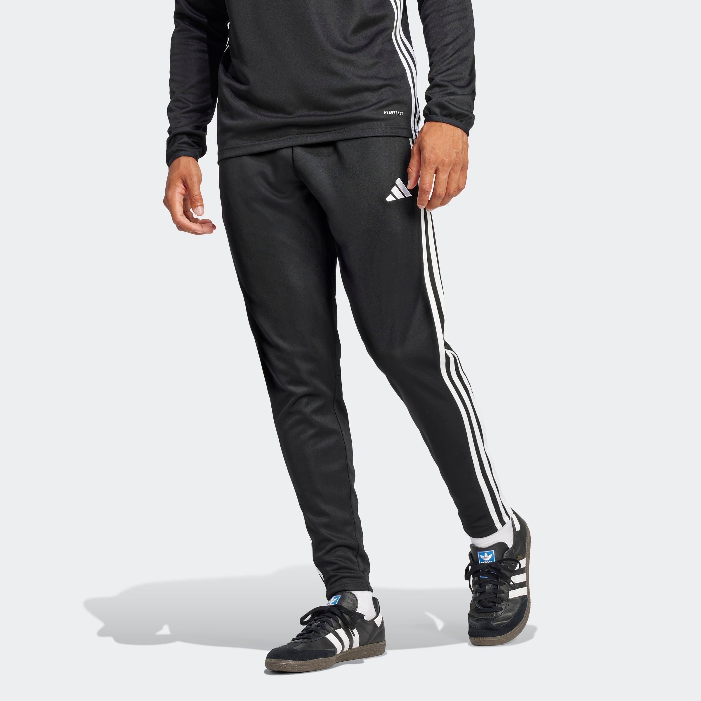adidas Performance Trainingshose "TIRO 25 ESSENTIALS" für Erwachsene, mit AEROREADY Technologie, normal-weiter Schnitt
