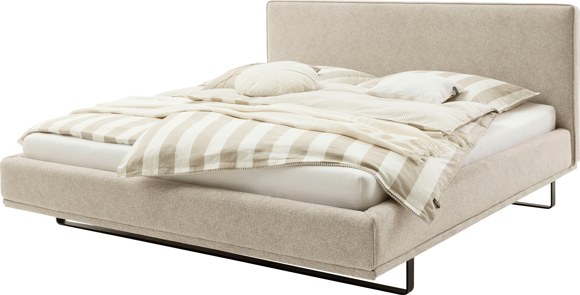 SCHÖNER WOHNEN-Kollektion Polsterbett "COMO in der Breite 180cm" mit schwarzen Metallkufen, erhältlich in verschiedenen Farben