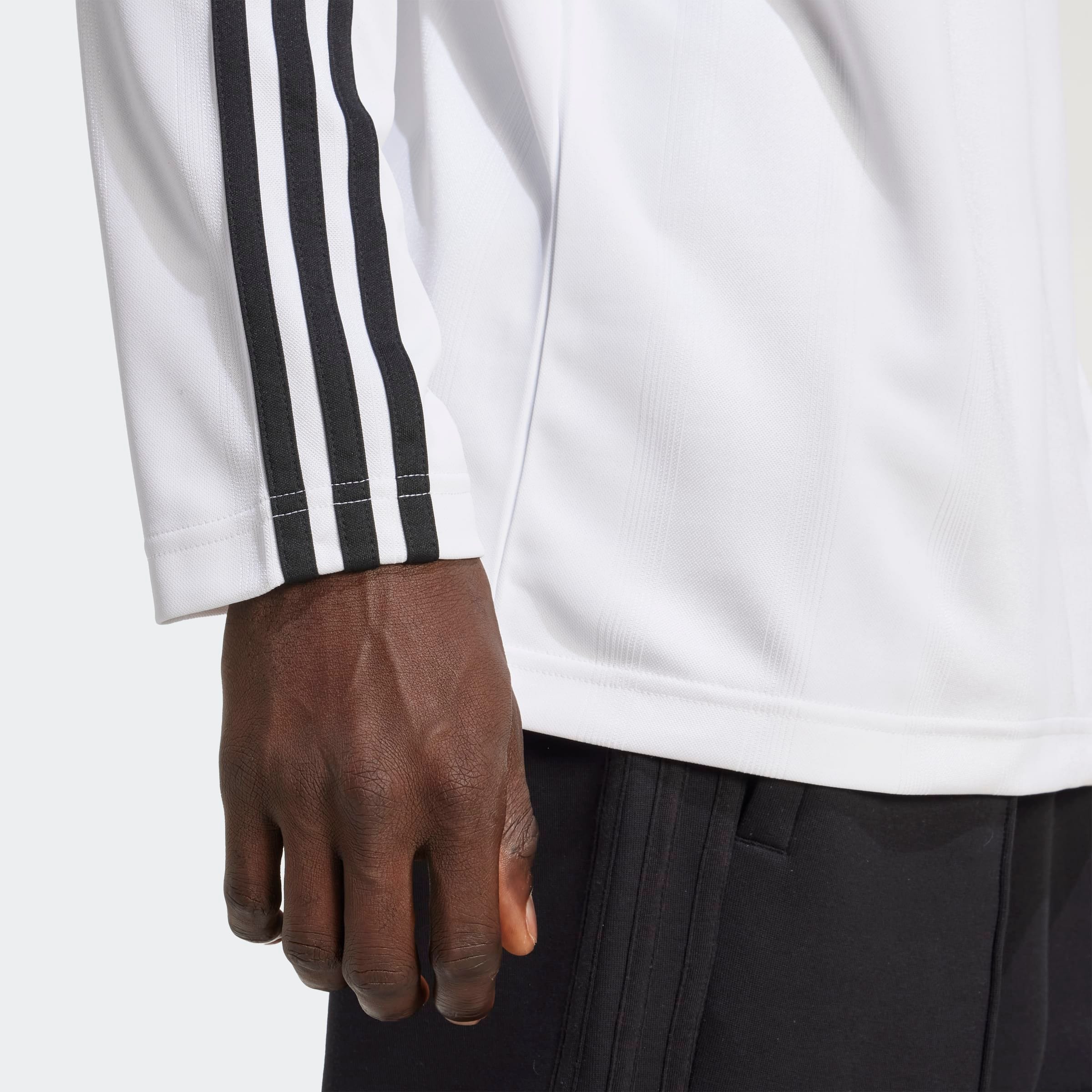 Thumbnail - adidas Originals Langarmshirt "ADIDAS ADICOLOR JACQUARD LONG-SLEEVE JERSEY"