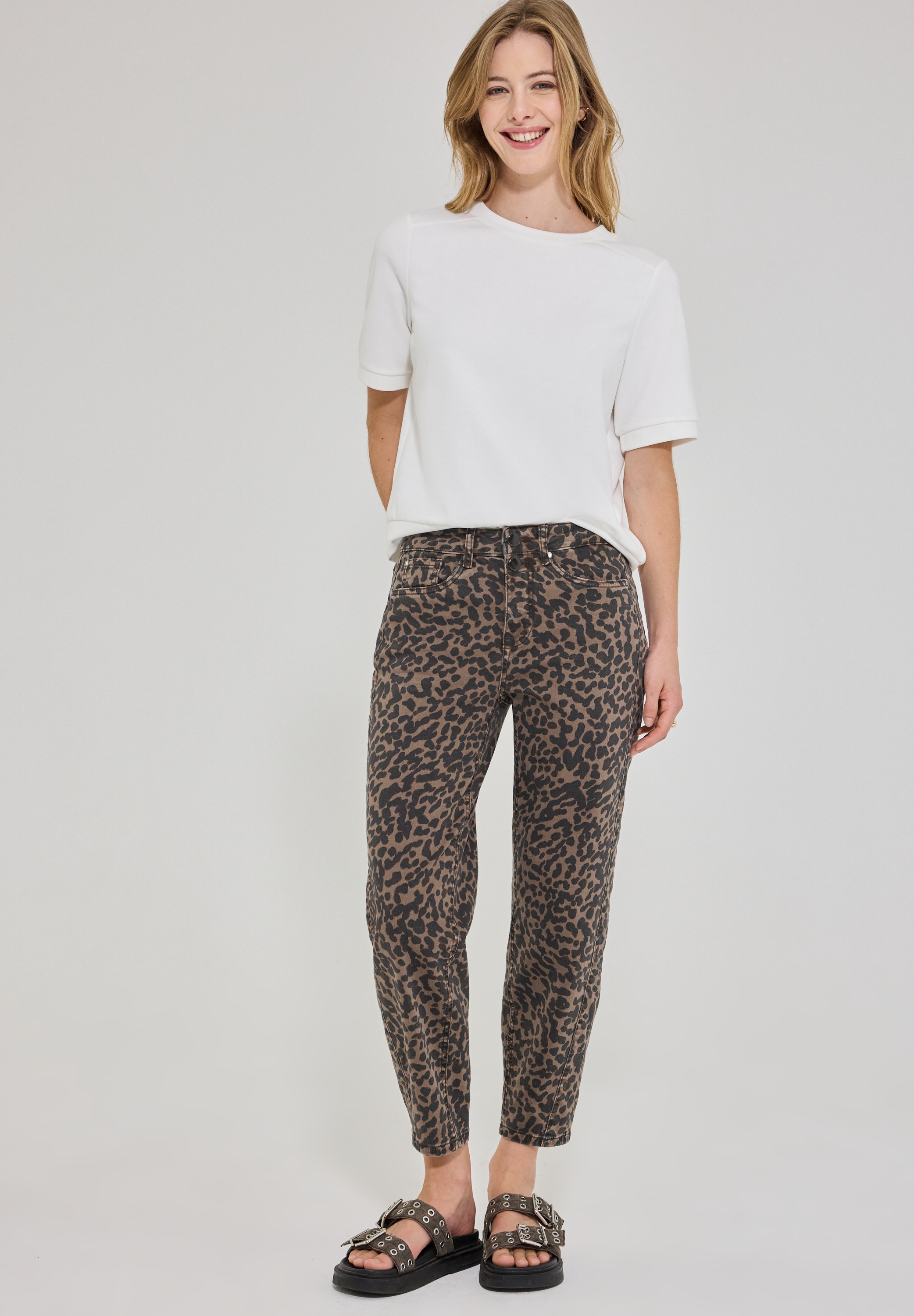 STREET ONE STUDIO Loose-fit-Jeans 5-Pocket-Style