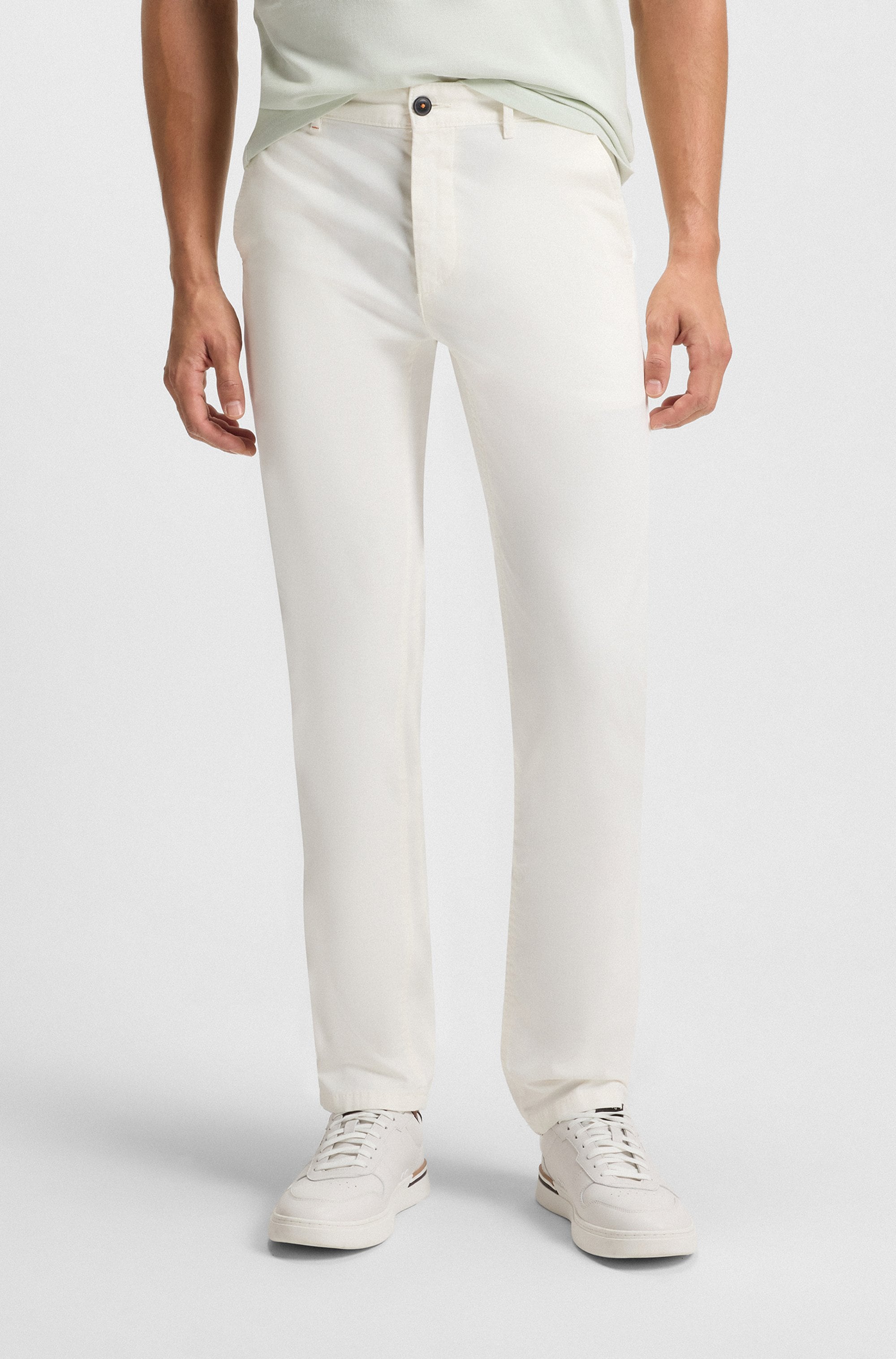 BOSS ORANGE Chinohose "Slim-fit" Aus komfortabler Stretch-Baumwolle und mit praktischen Gesäßtaschen