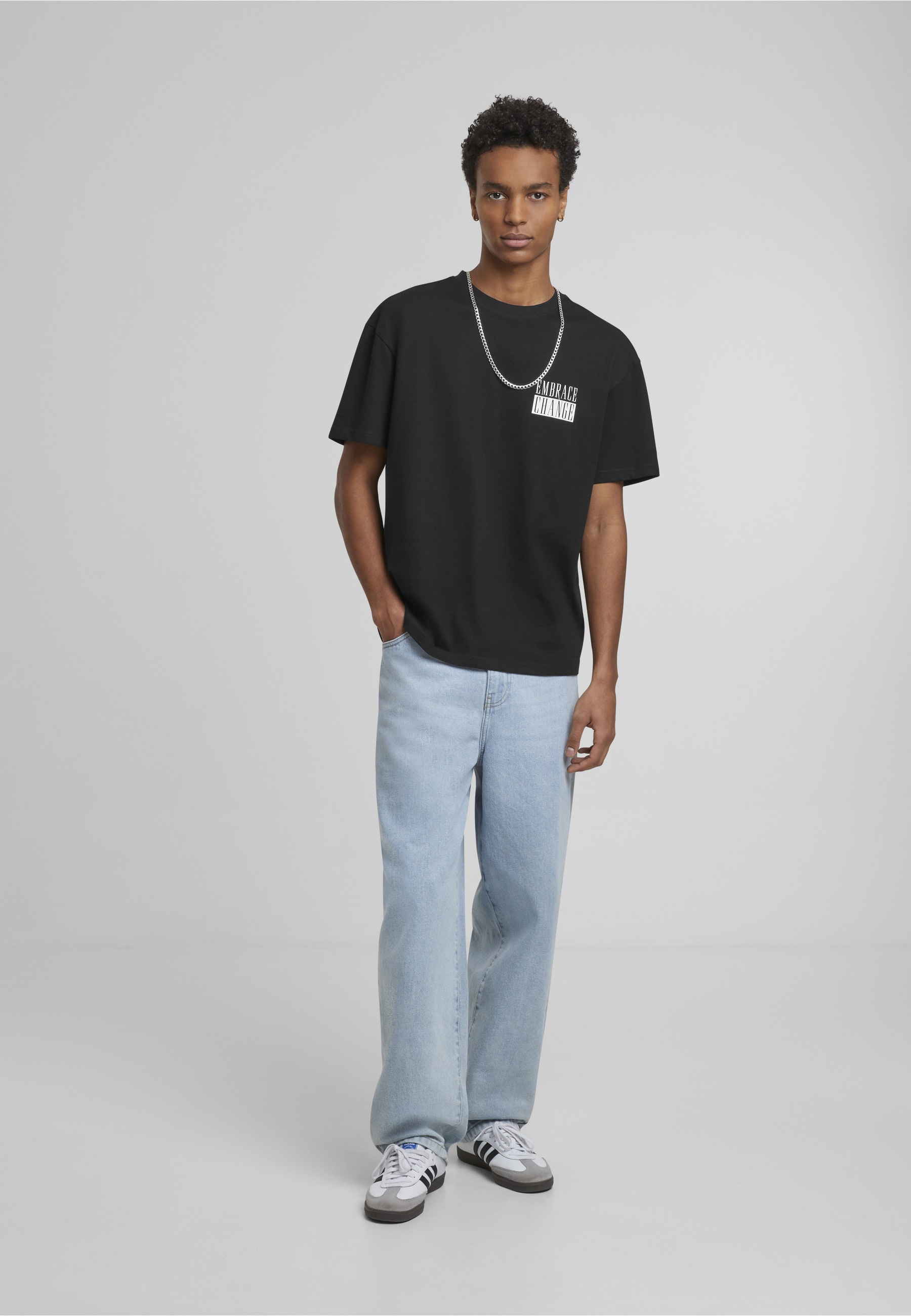 MisterTee T-Shirt »MisterTee Embrace Change Oversize Tee« 1 Stk.