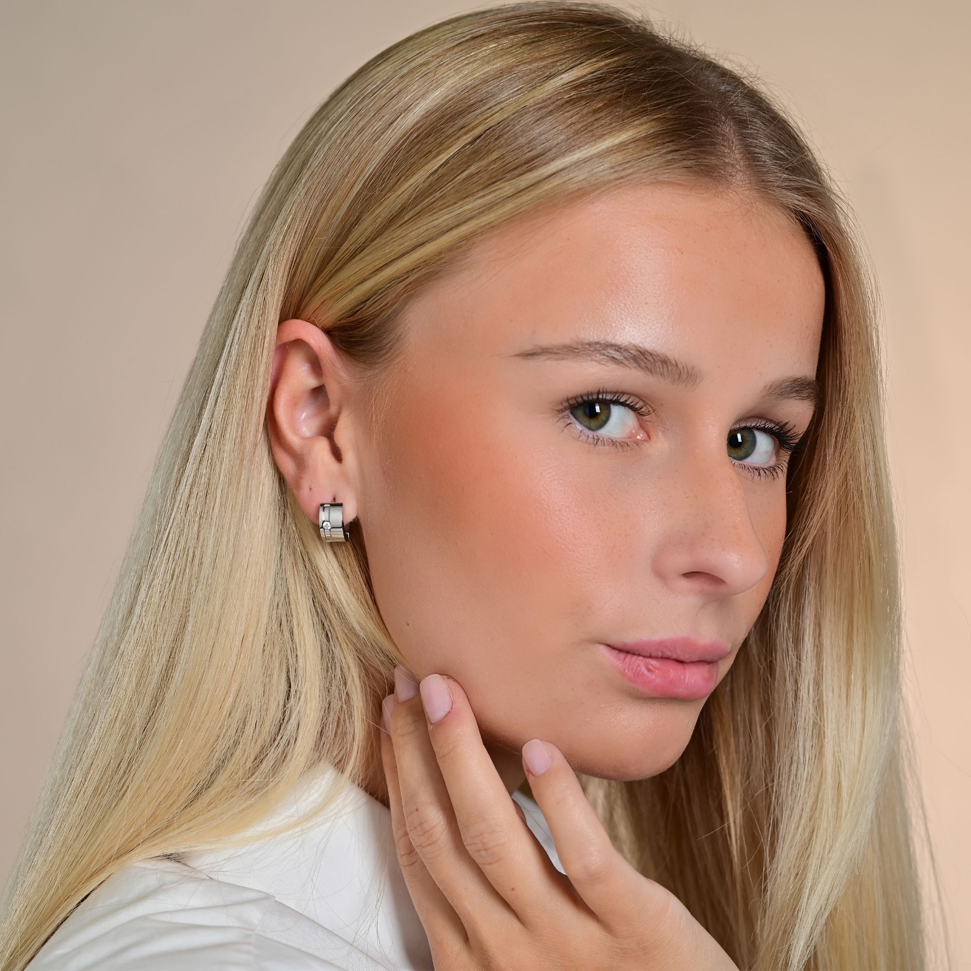 Adelia´s Klappcreolen "Ohrringe – Klappcreole aus Edelstahl mit Strass Steinchen" Zum Verschenken – ideal zum einen besonderen Tag