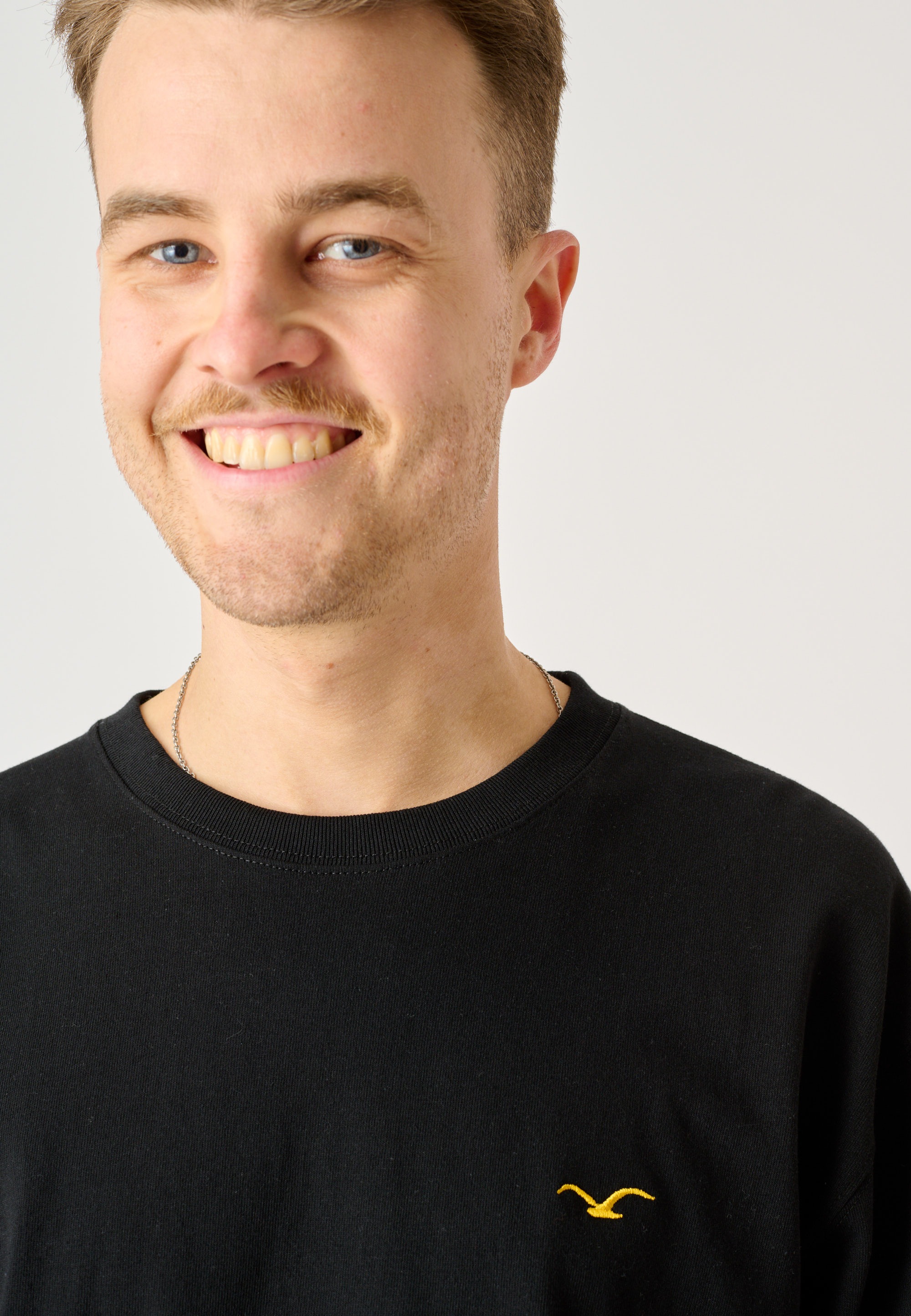 Cleptomanicx Langarmshirt »Ligull Boxy 2«, mit kleiner Möwenstickerei