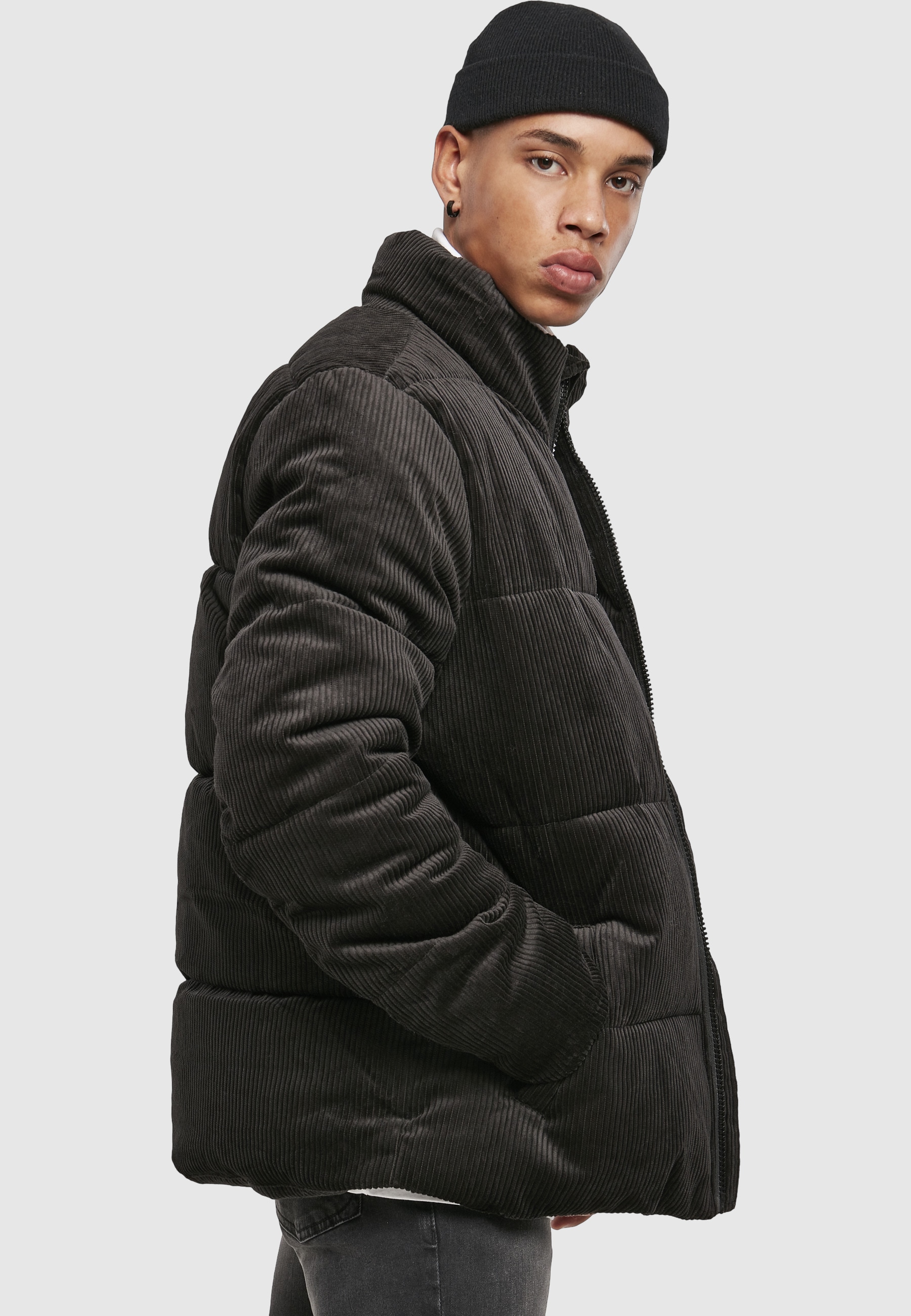 URBAN CLASSICS Winterjacke »Urban Classics Herren Boxy Corduroy Puffer Jacket« 1 Stk. tlg. ohne Kapuze