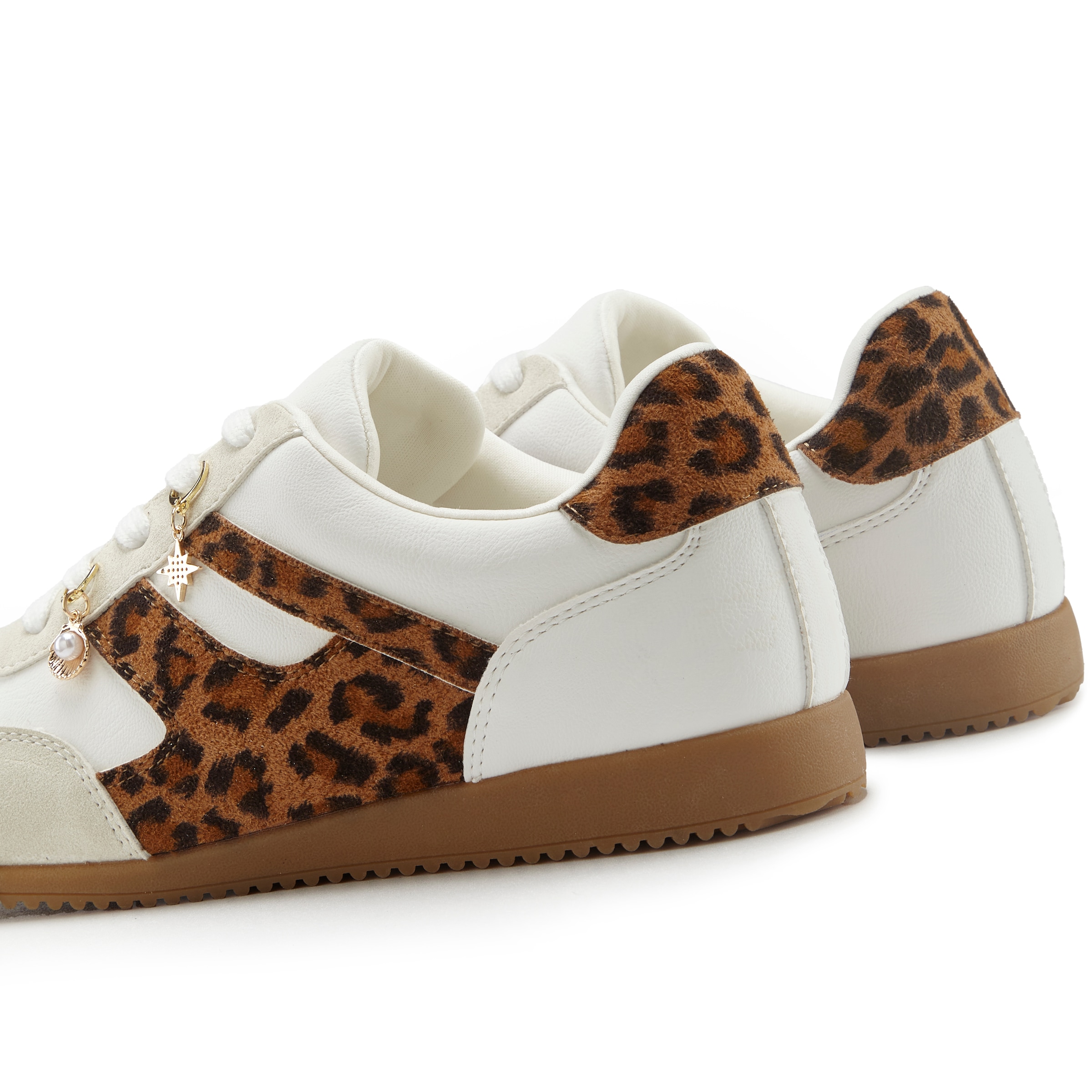 LASCANA Sneaker, Schnürhalbschuh, Freizeitschuh mit abnehmbaren Schmucksteinen VEGAN