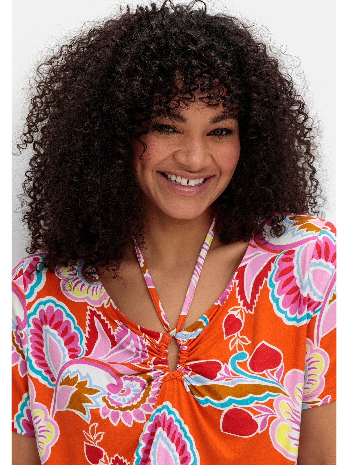 sheego by Joe Browns T-Shirt »Große Größen«, mit Neckholder-Bindeband