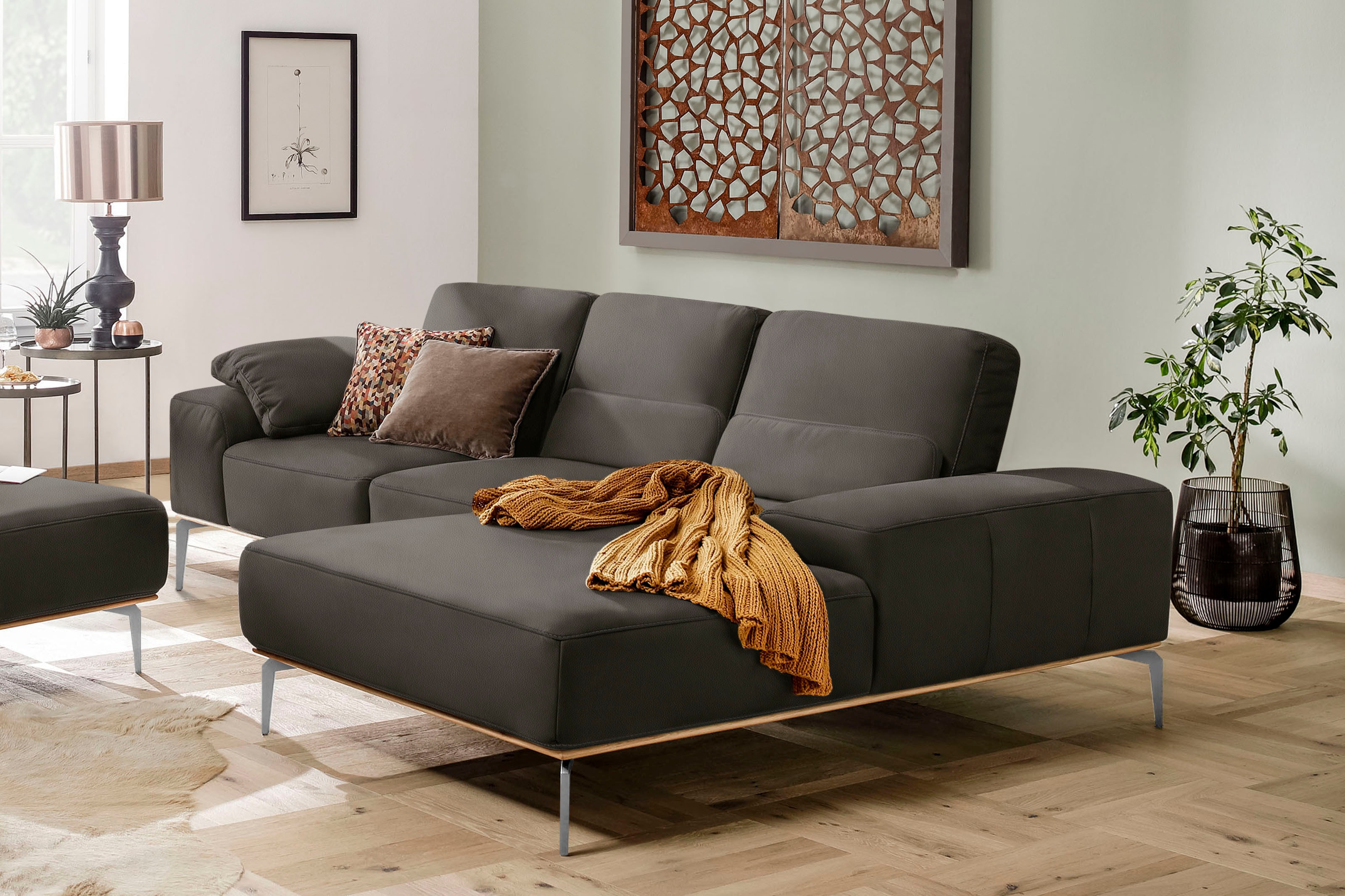 W.SCHILLIG Ecksofa "run, Designsofa mit tollem Sitzkomfort, L-Form" mit elegantem Holzsockel, Füße in Chrom glänzend, Breite 279 cm