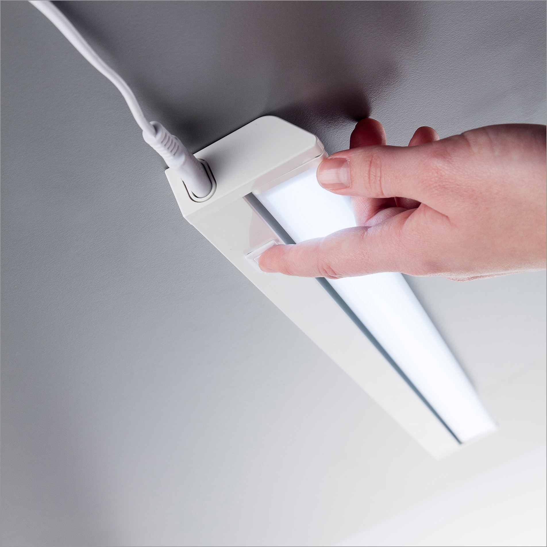 B.K.Licht Lichtleiste »Maria« LED-Board Neutralweiß LED Unterbaulampe, 9W, Lichtleiste, Küche, Beleuchtung Schrankleuchte