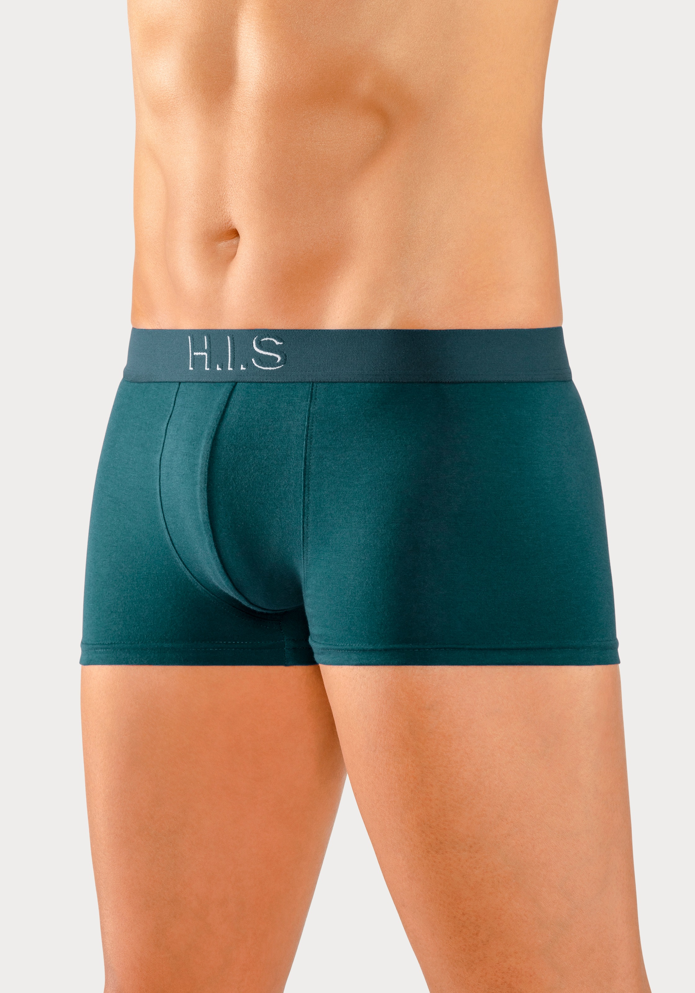 H.I.S Boxershorts, (Packung, 5 St.), in Hipster-Form am Webbund mit Logoschriftzug mit 3D Effekt