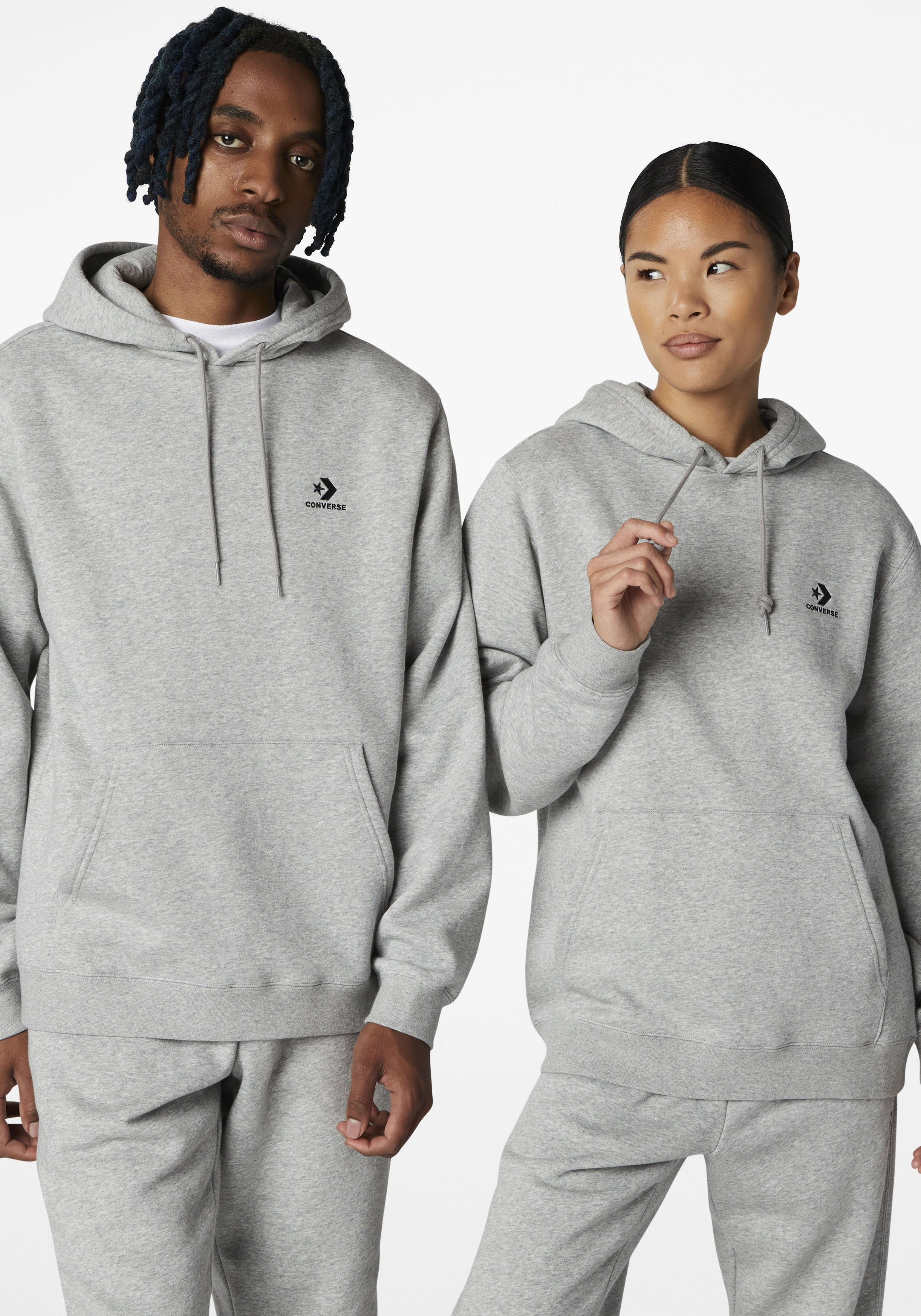Converse Kapuzensweatshirt "EMBROIDERED STAR CHEVRON BRUSHED BACK FLEECE HOODIE", mit Kängurutasche, aus angerauter Sweatware, Langarm