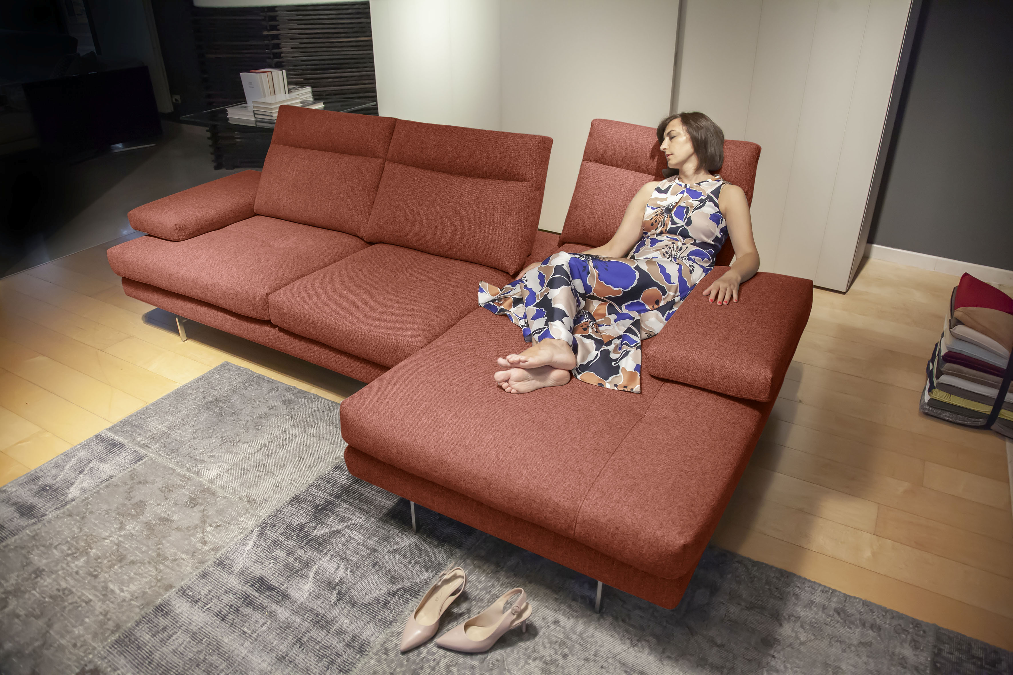 CALIA ITALIA Ecksofa "Toby Wing, B/T: 288/153 cm, Designsofa mit hohem Sitzkomfort, L-Form" inklusive Sitztiefenverstellung, Füße in chrom glänzend